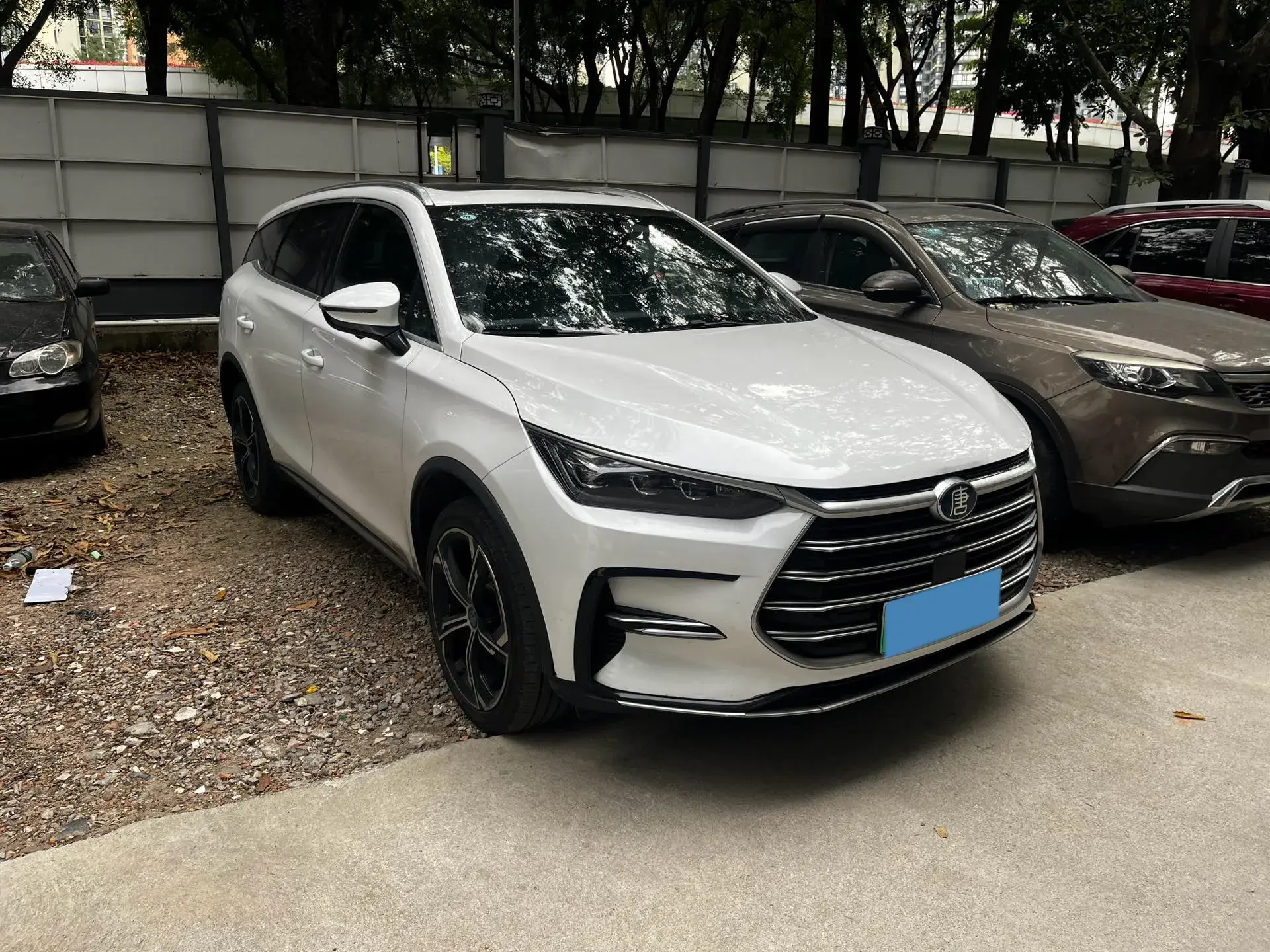 2021 BYD TANG thumbnail 3