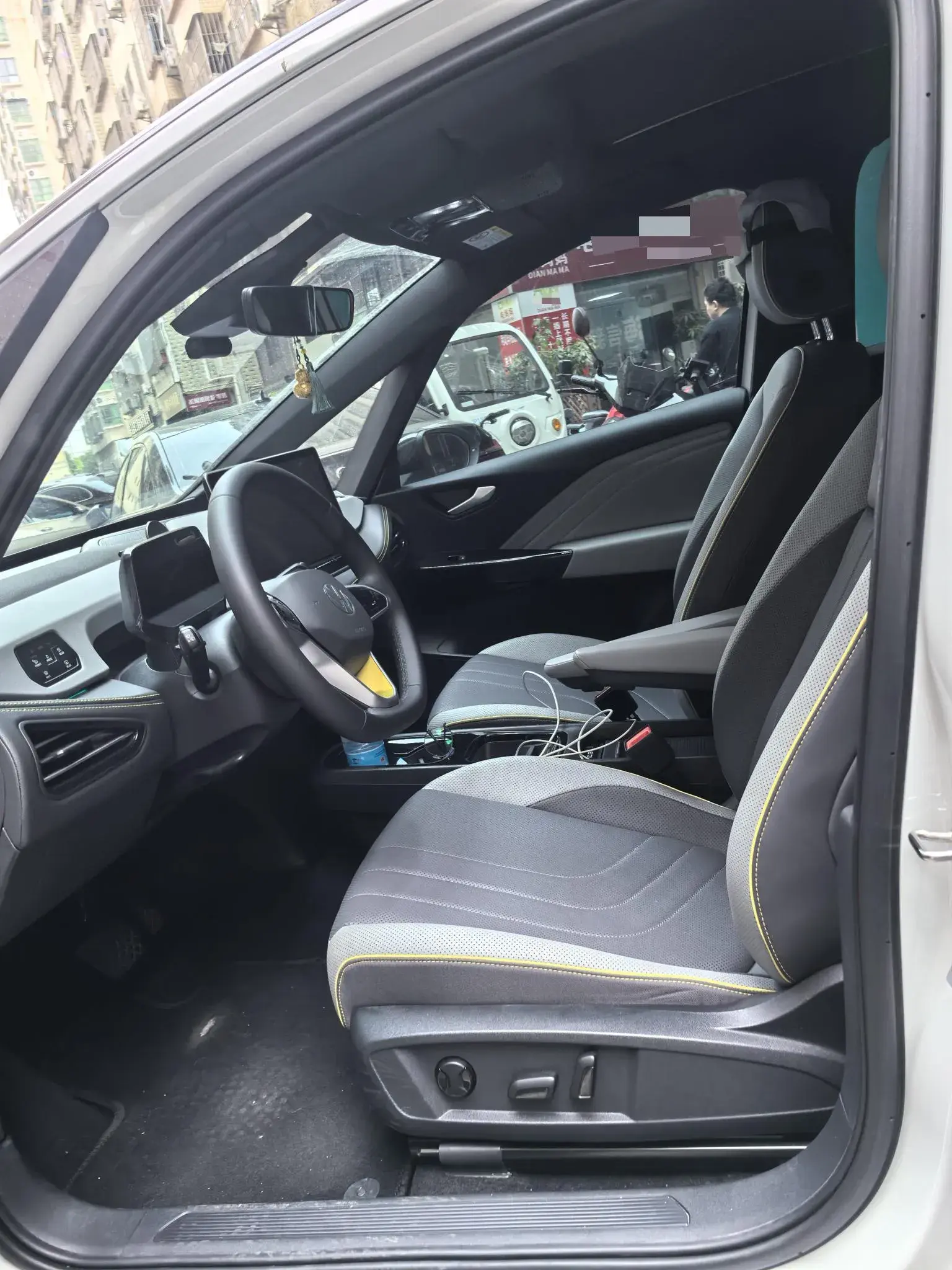 2025 VOLKSWAGEN ID.3 thumbnail 2