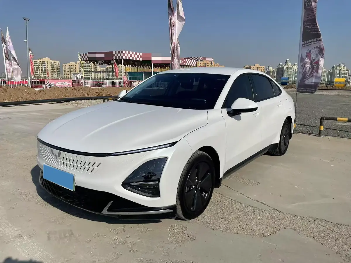 2024 WuLing XingGuang 1.5L 106HP L4 E-CVT PHEV 20.5KWH