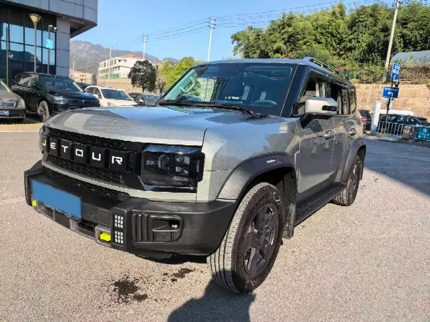 2025 JETOUR TRAVELLER view 1