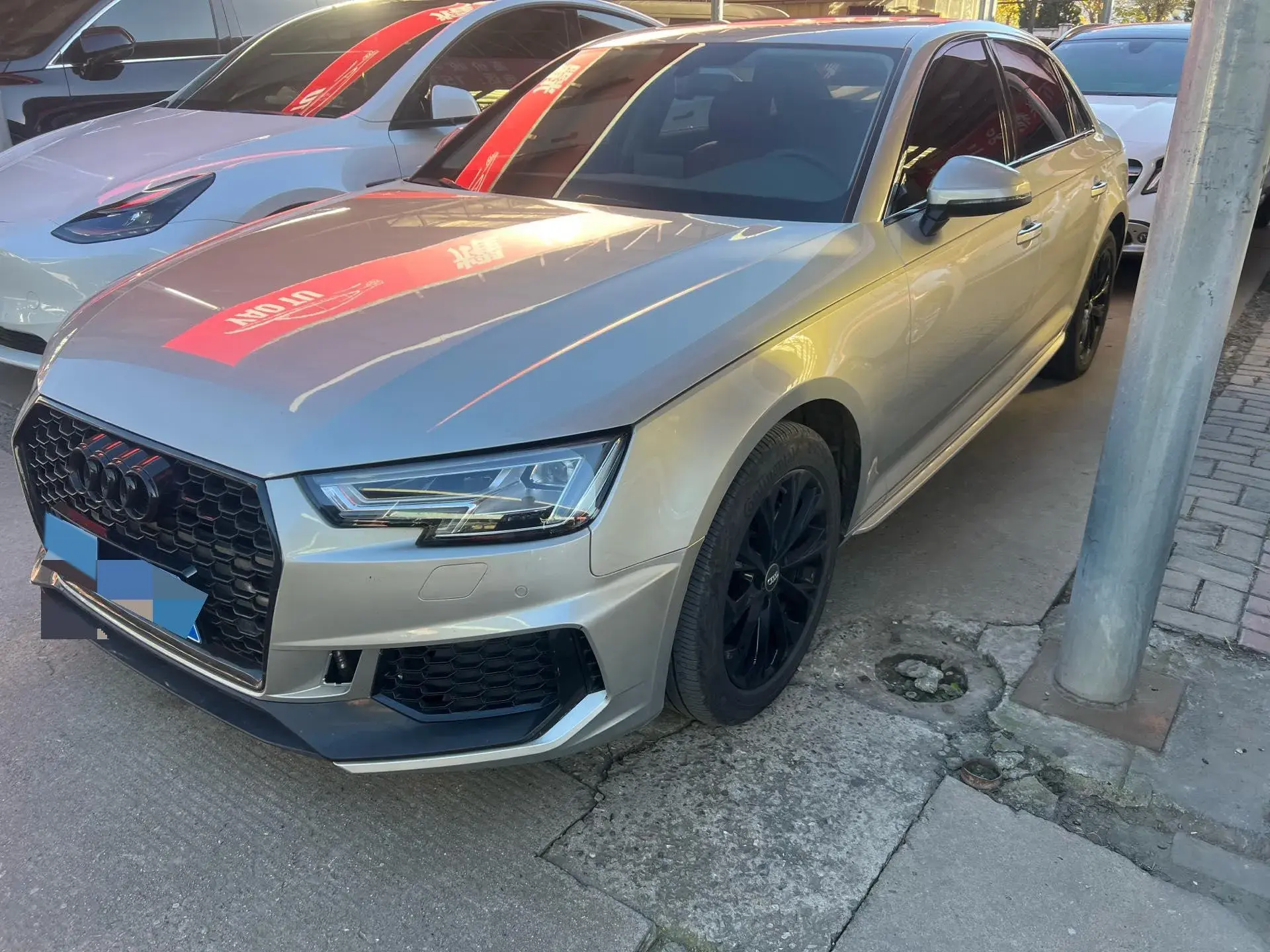 2019 AUDI A4L view 1