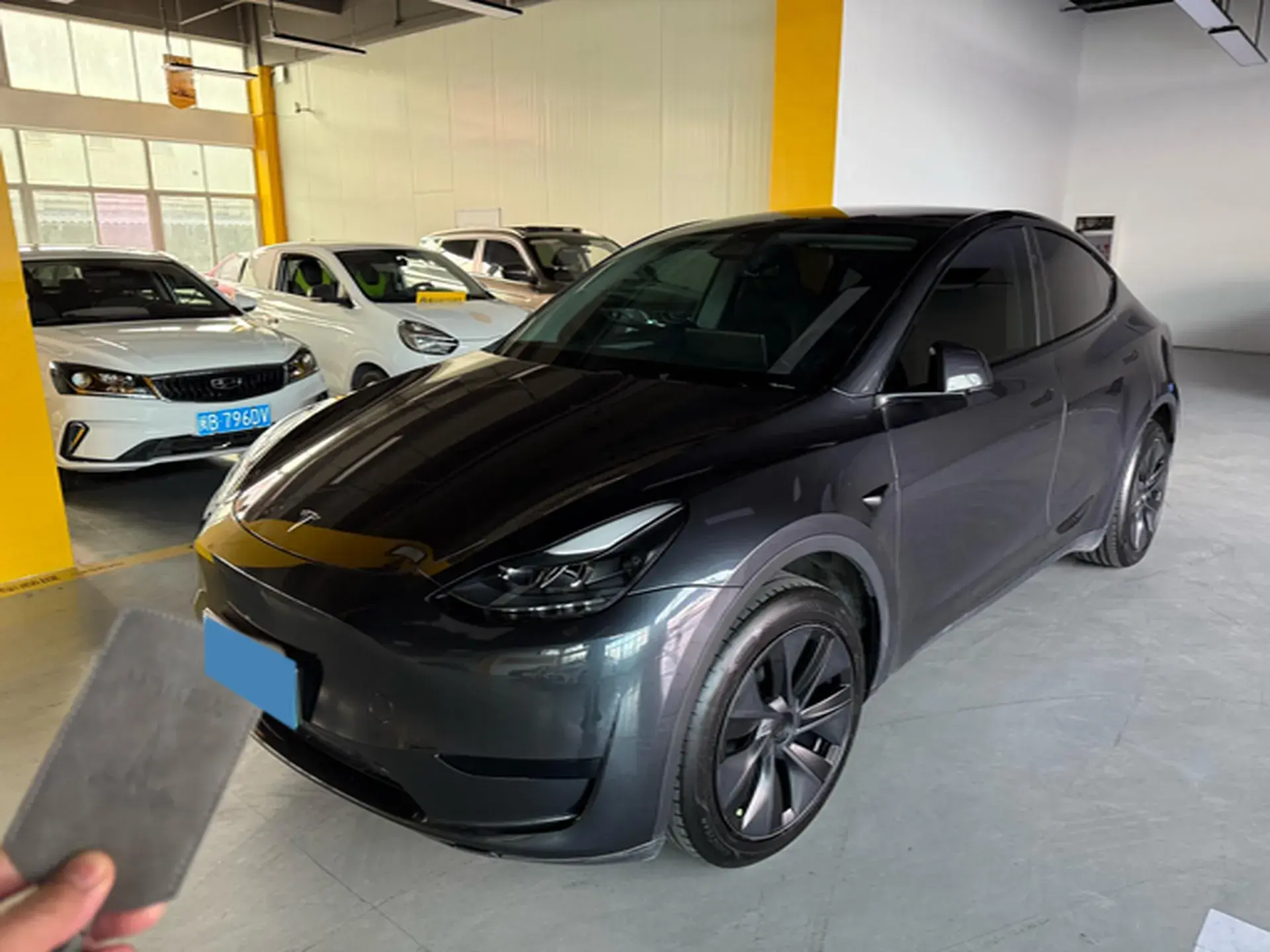 2024 TESLA MODEL view 1