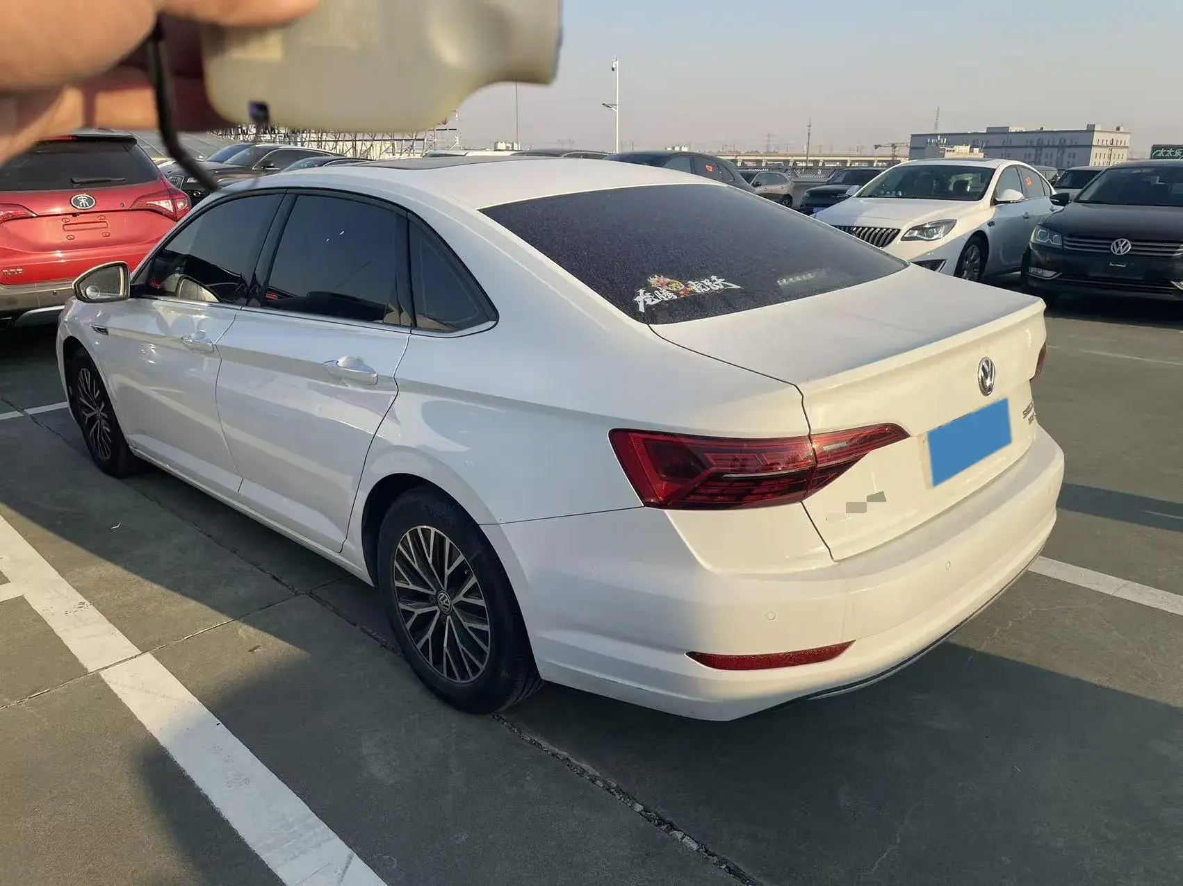 2019 VOLKSWAGEN SAGITAR thumbnail 4