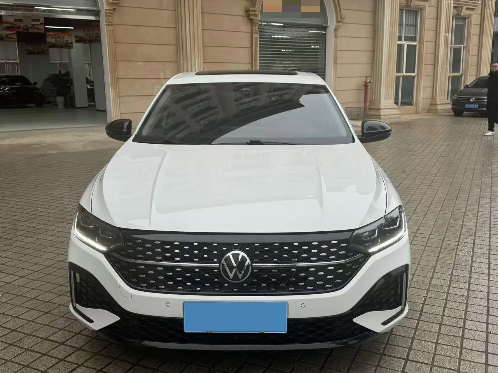 2023 VOLKSWAGEN LAVIDA thumbnail 2