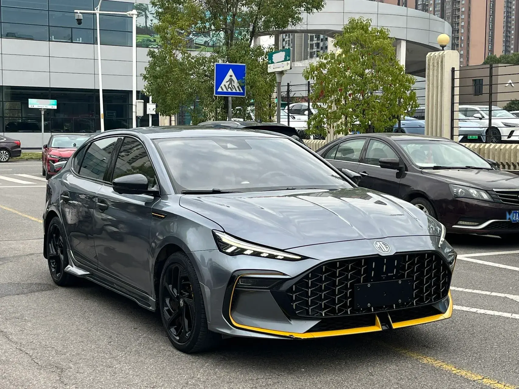 2021 MG MG6 thumbnail 3