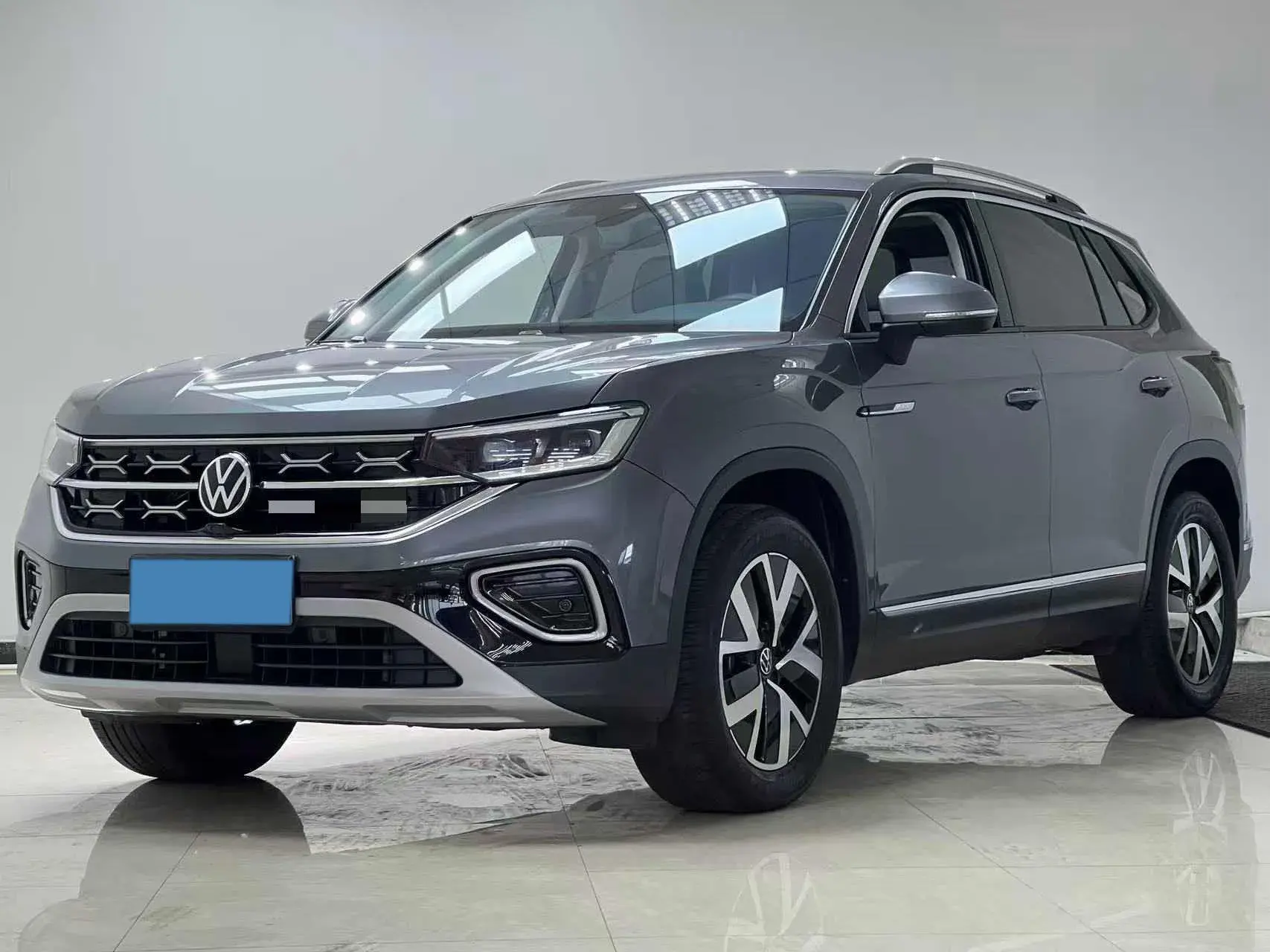 2023 VOLKSWAGEN TAYRON view 1