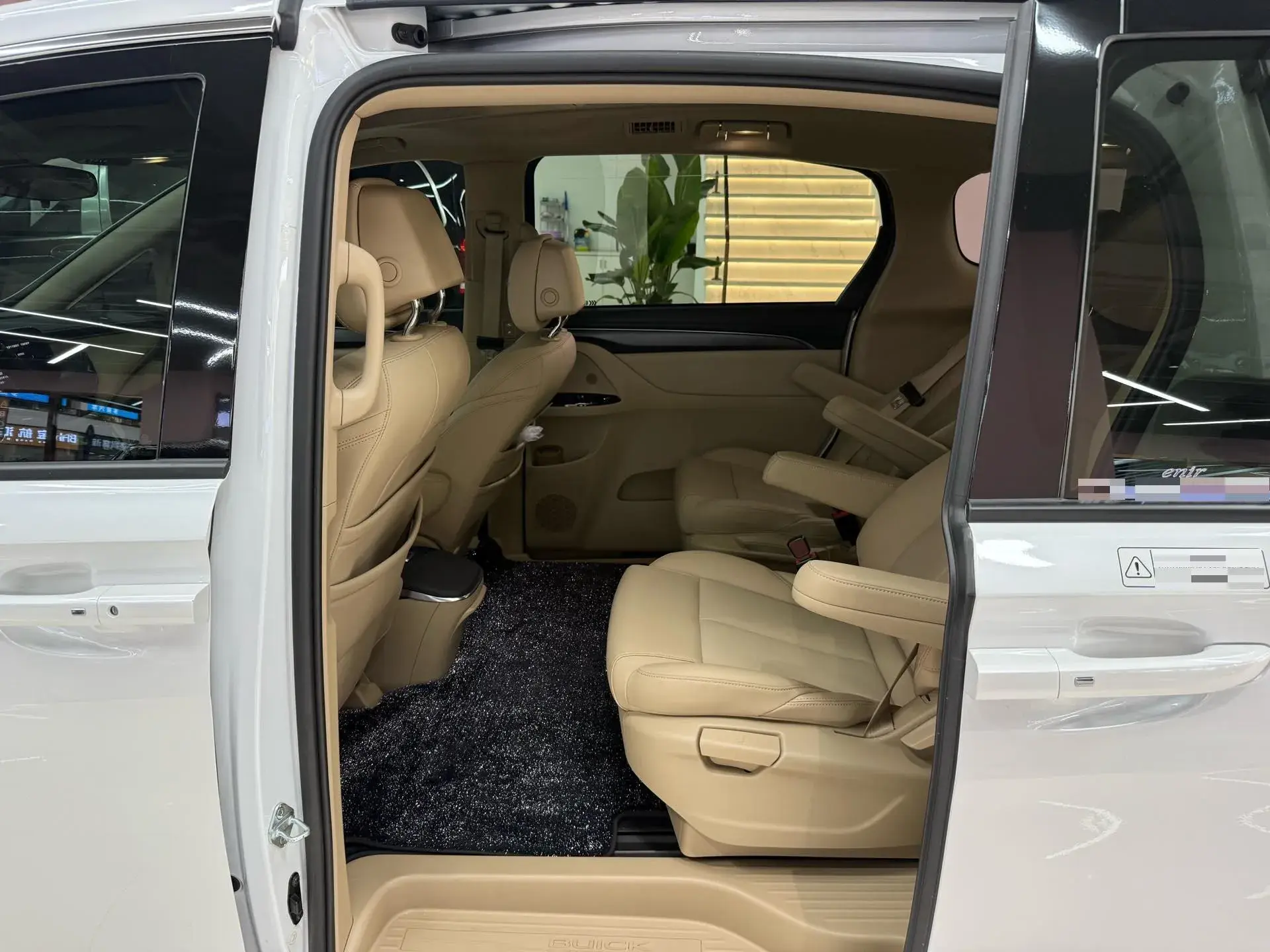 2025 BUICK GL8 thumbnail 4