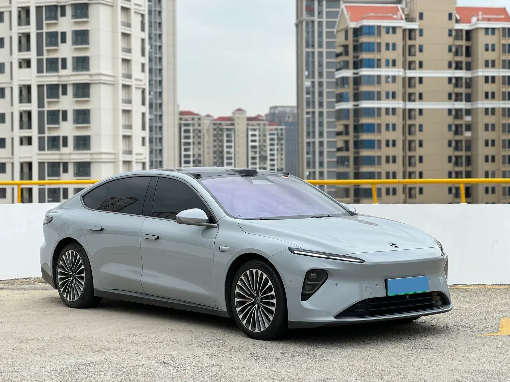 2021 VOLKSWAGEN ID.6 thumbnail 3