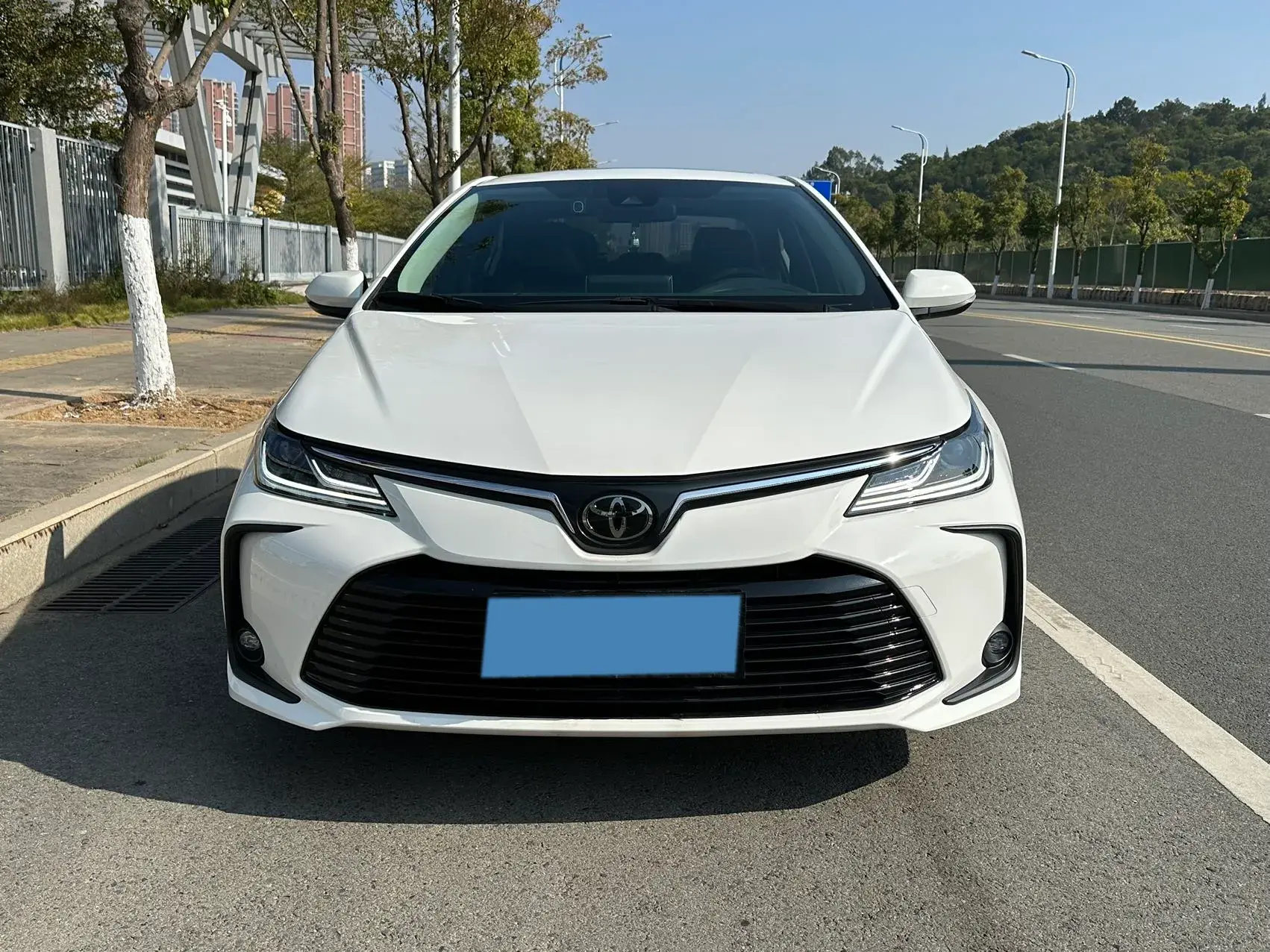 2021 TOYOTA COROLLA thumbnail 2