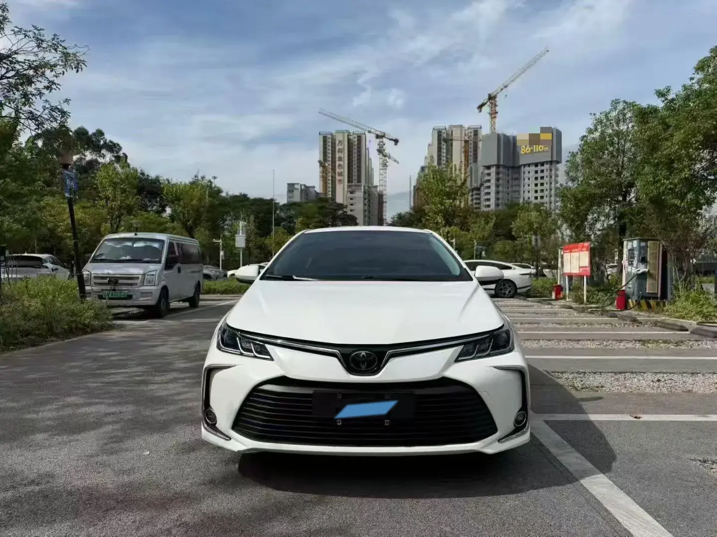 2019 TOYOTA COROLLA thumbnail 2