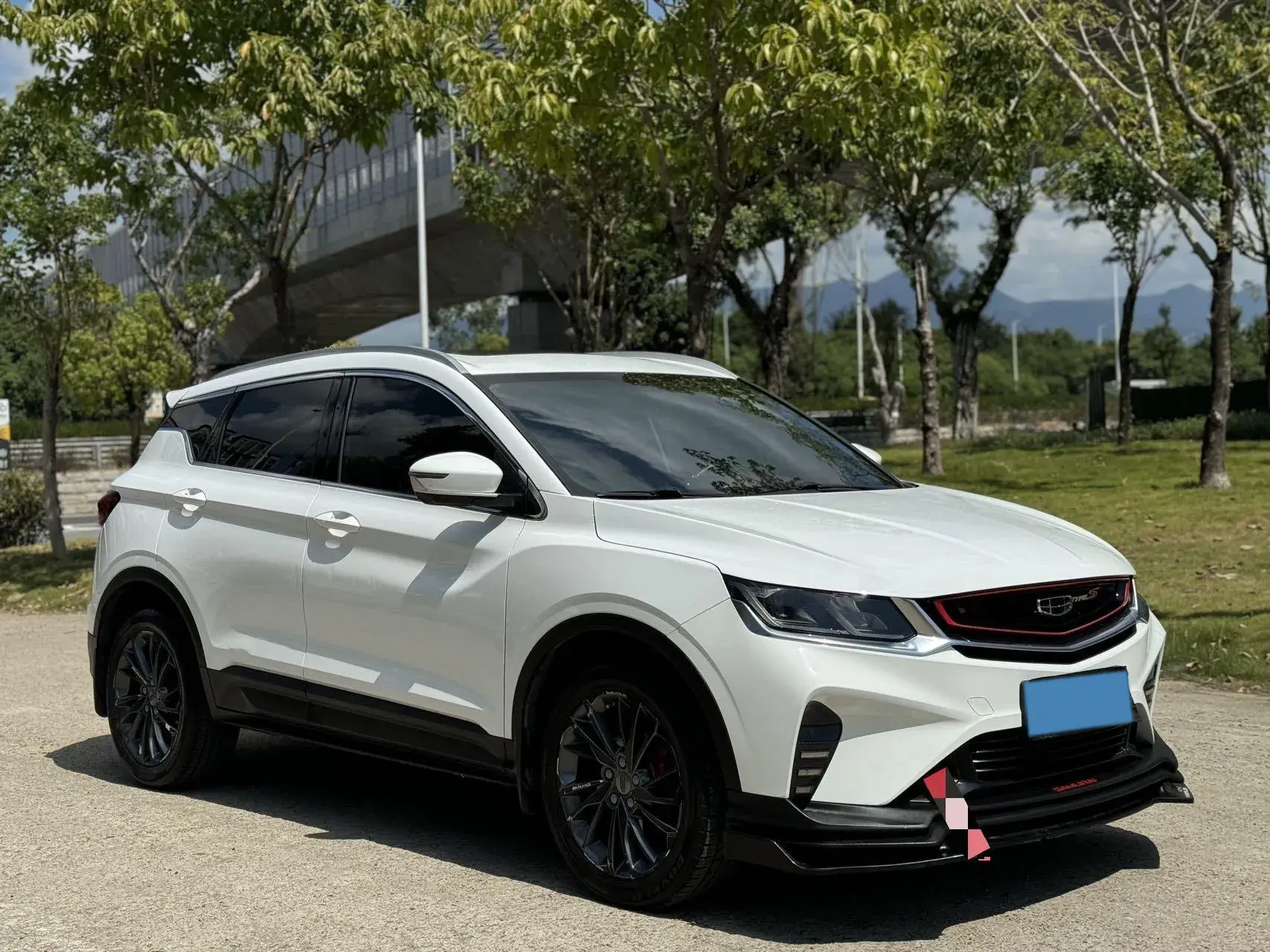 2020 GEELY COOLRAY thumbnail 3