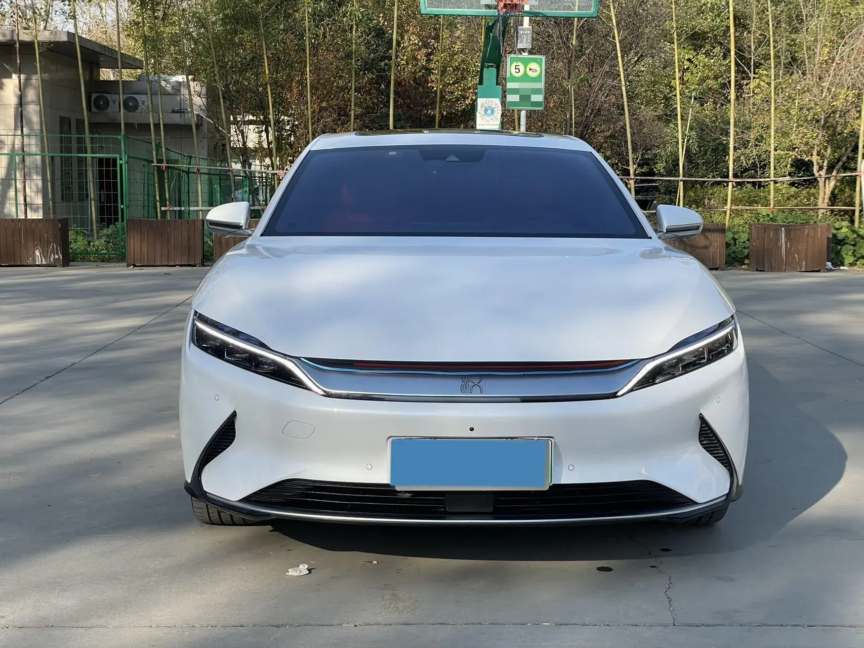 2020 BYD HAN thumbnail 2