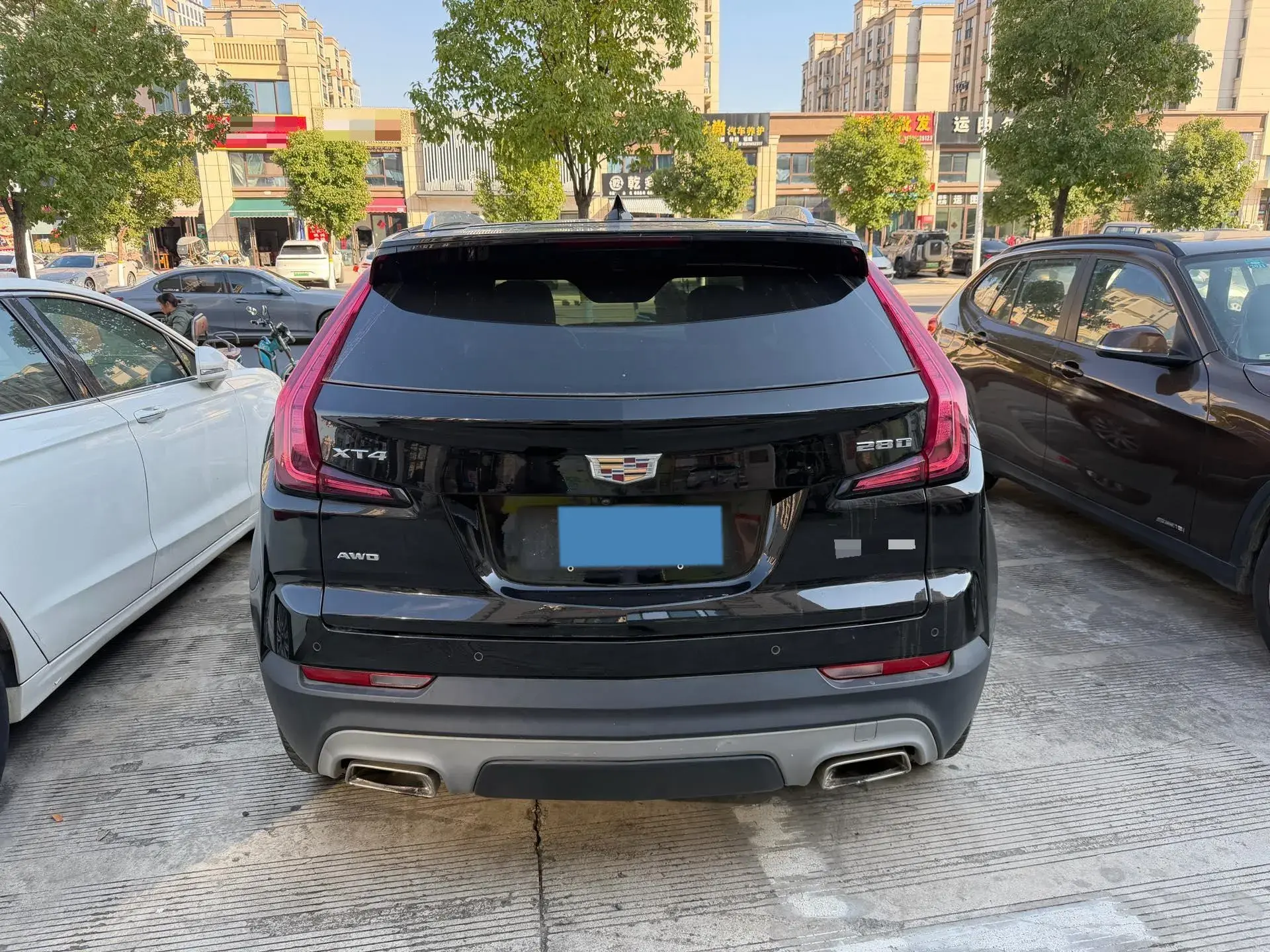 2018 CADILLAC XT4 thumbnail 3