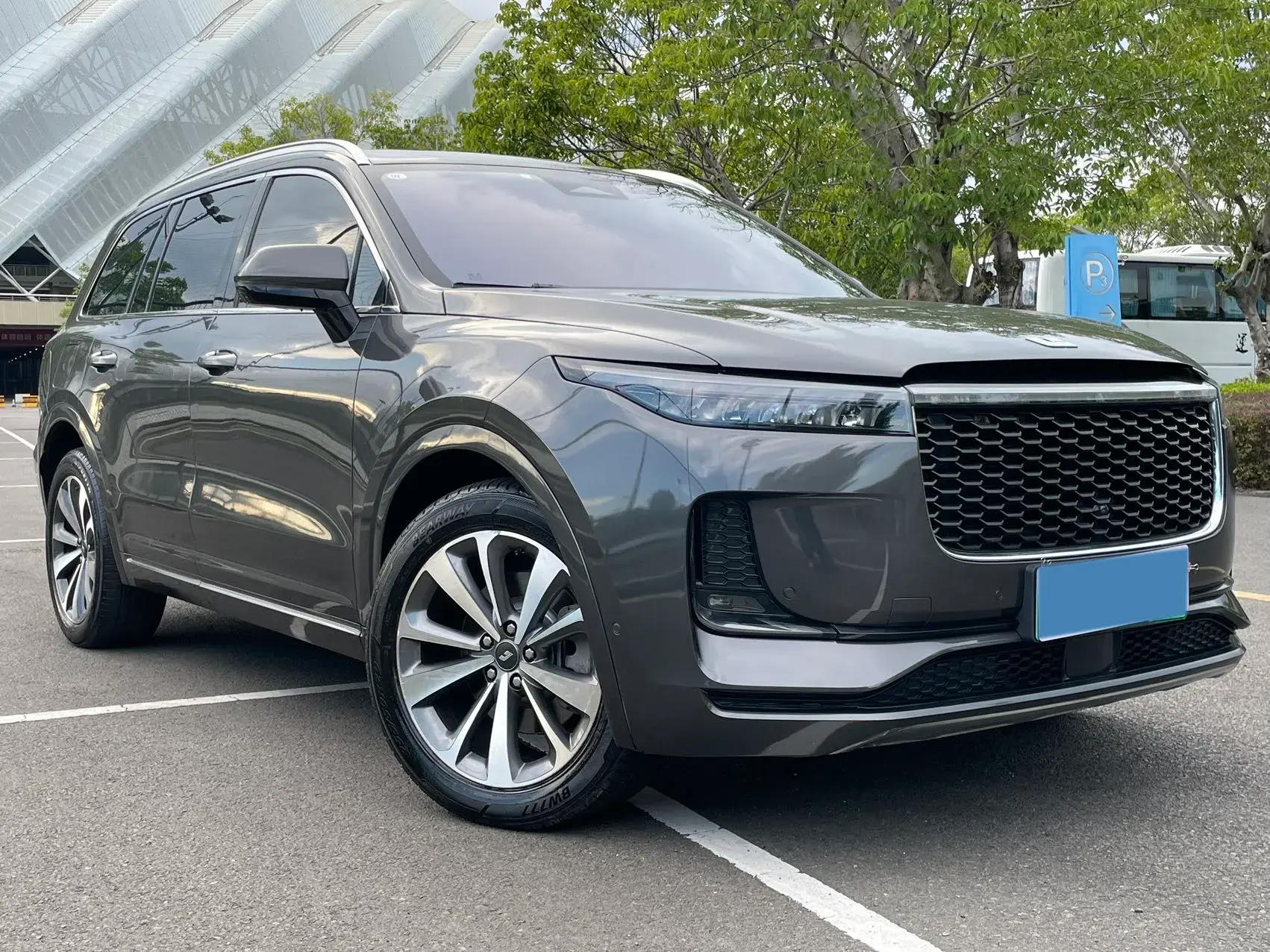 2021 LI ONE thumbnail 3