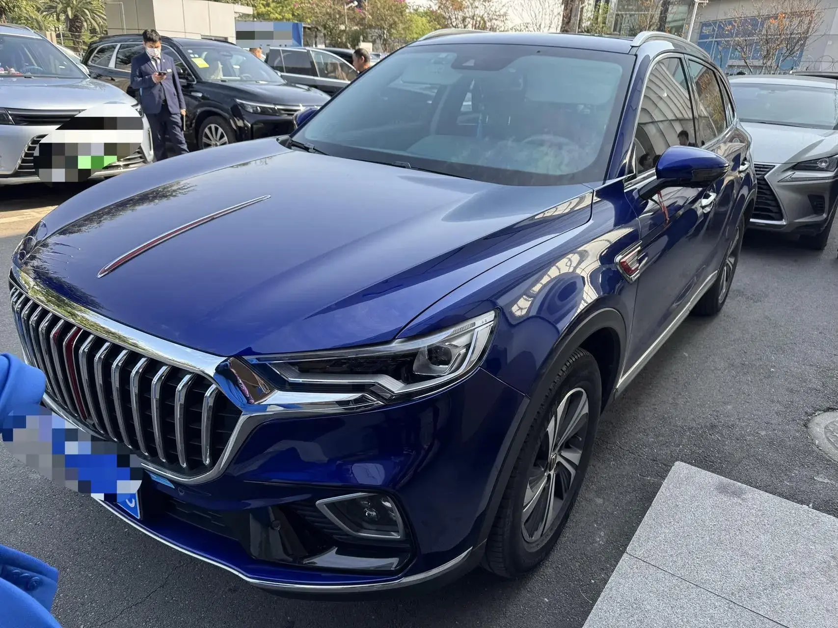 2019 HONGQI HS5 view 1