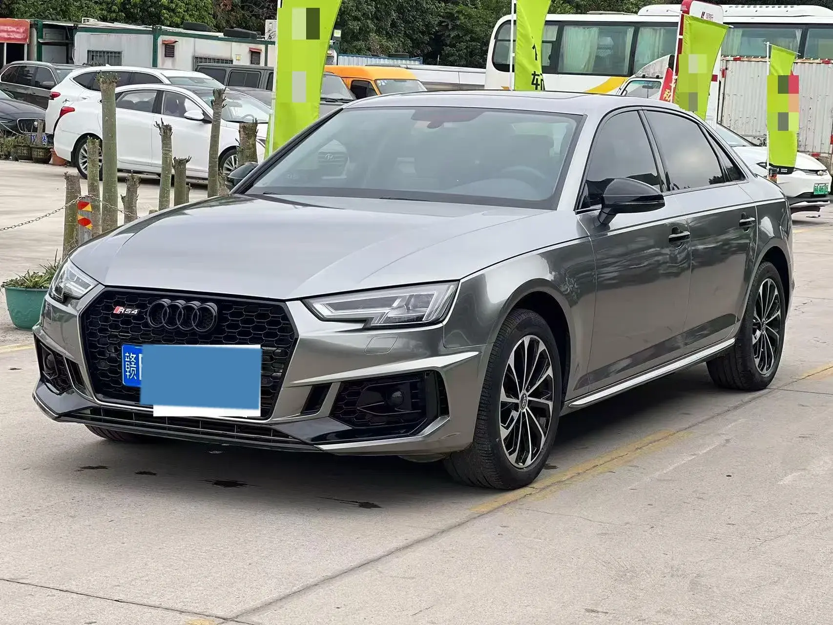 2019 AUDI A4L view 1