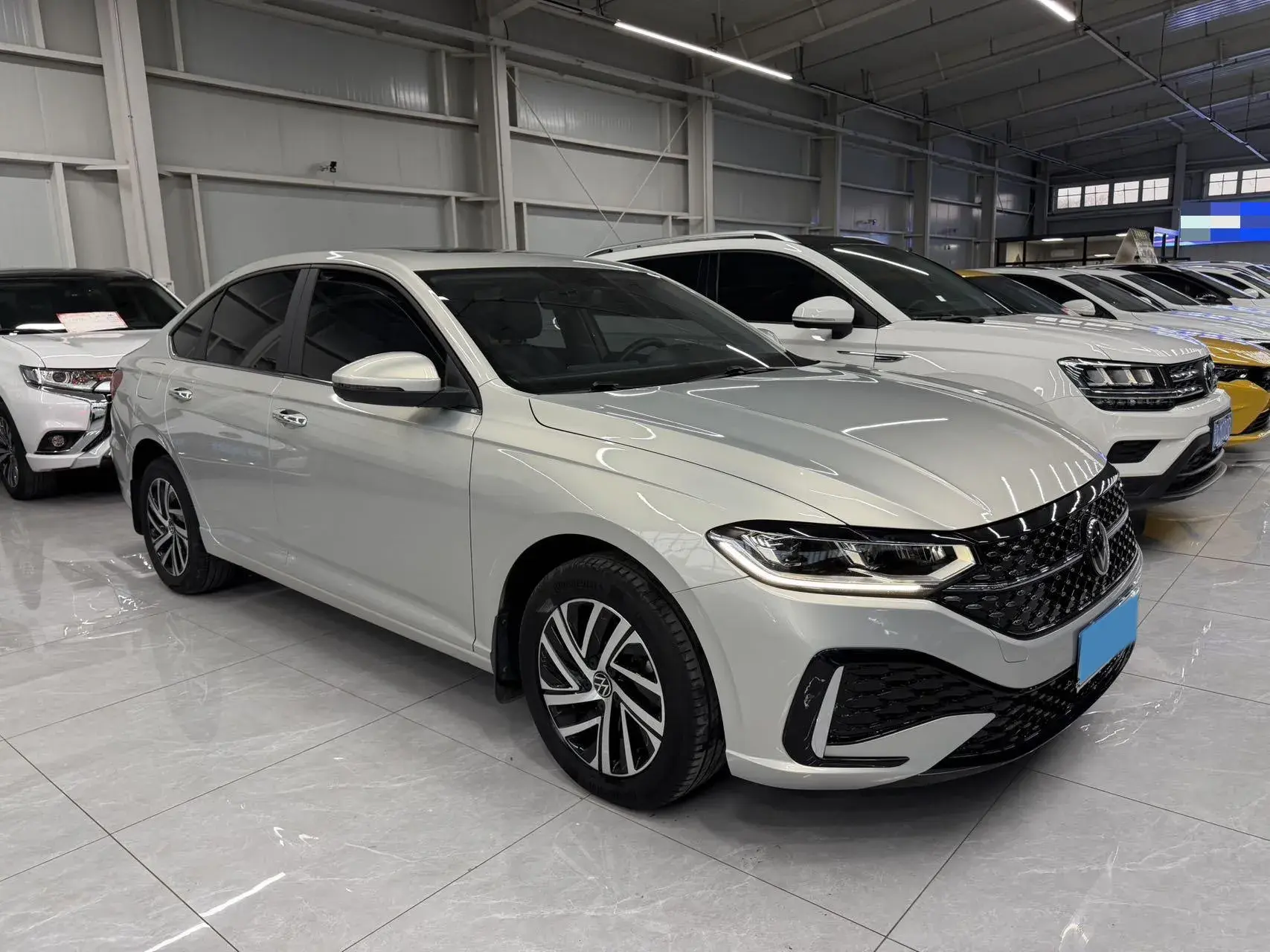 2023 VOLKSWAGEN LAVIDA thumbnail 3