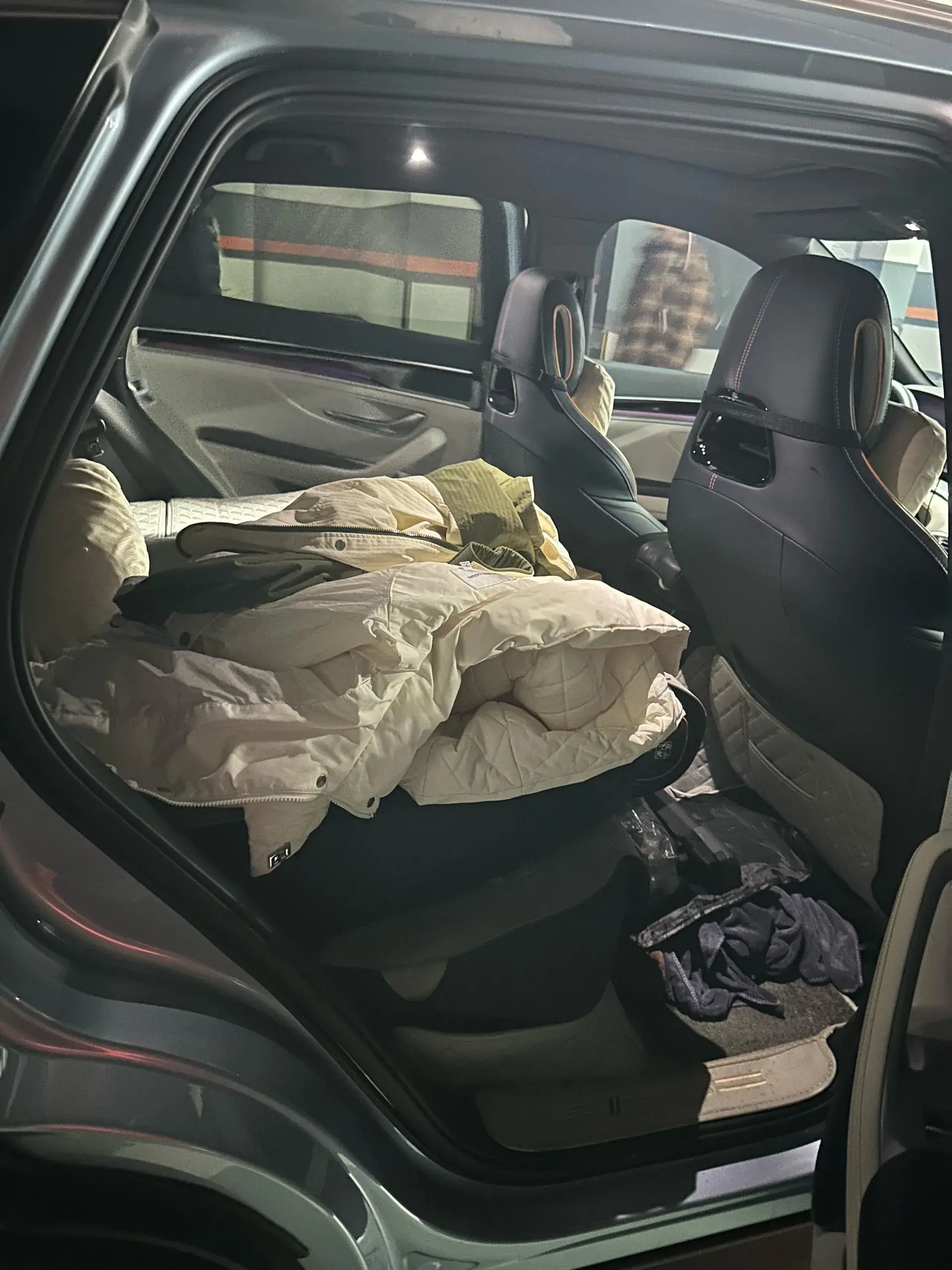 2023 BYD SONG thumbnail 3