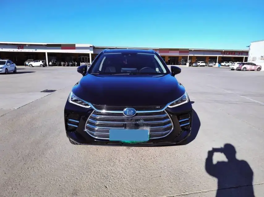 2018 BYD TANG thumbnail 2