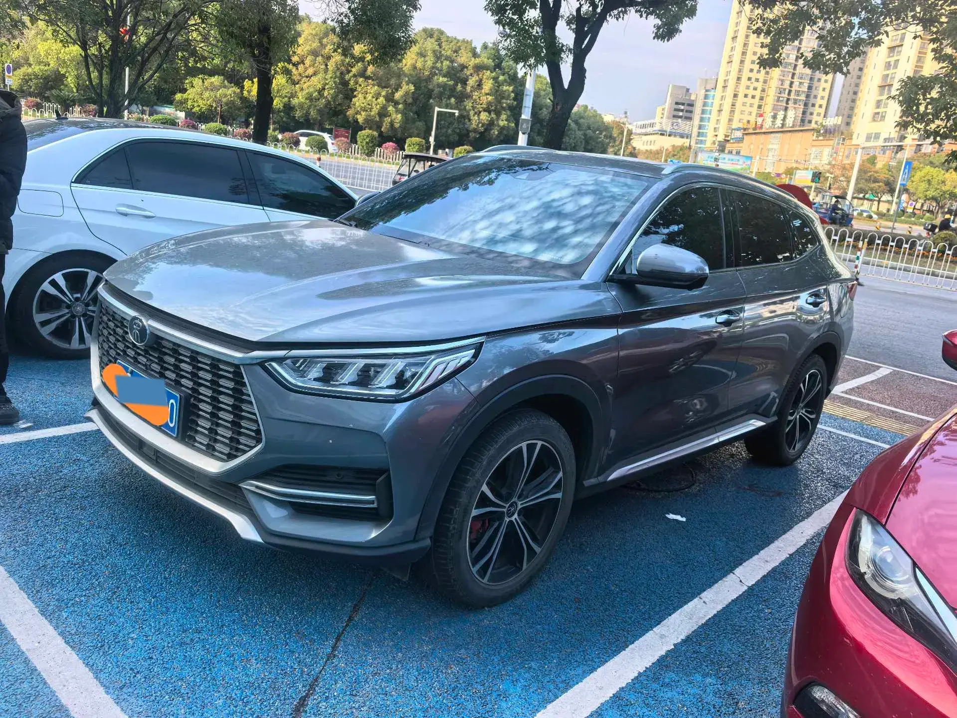 2020 BYD SONG view 1