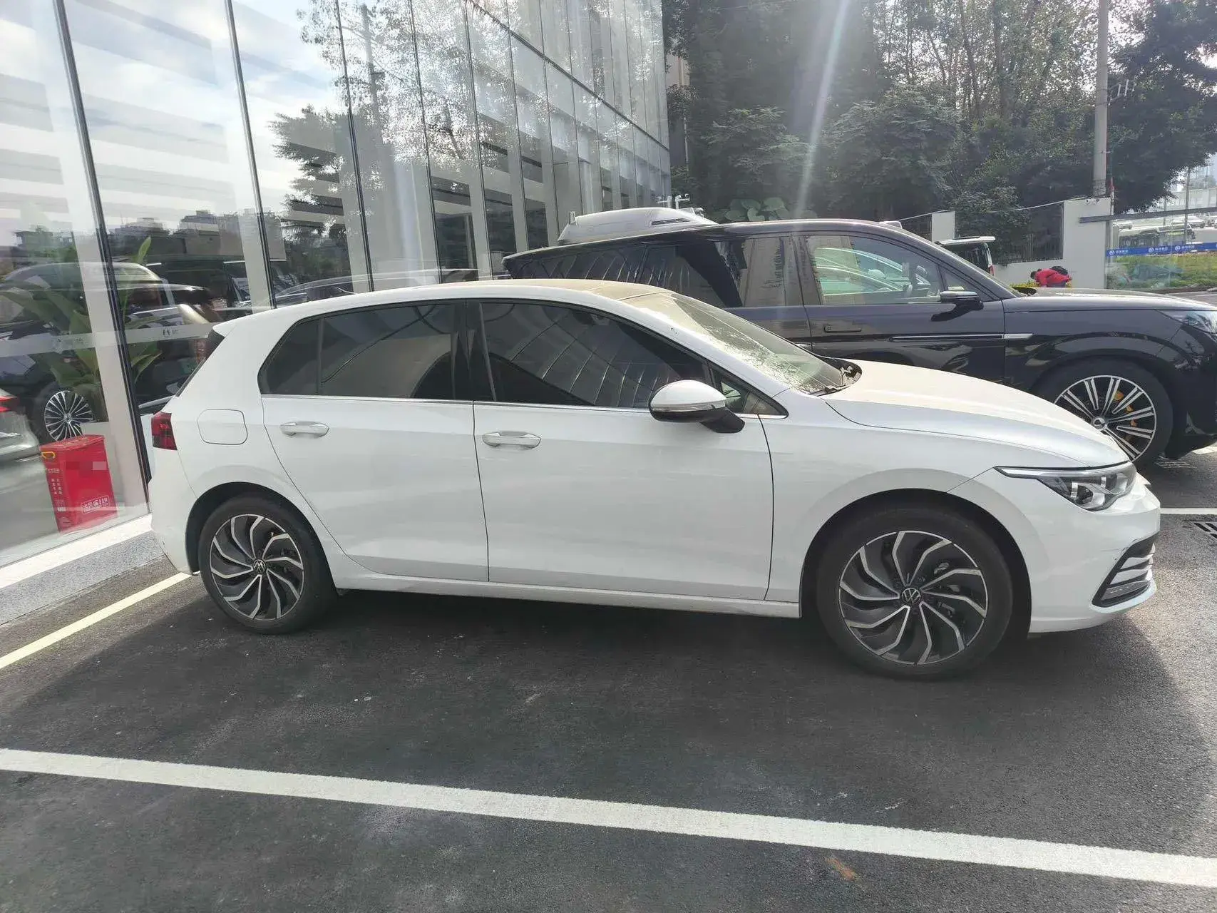 2021 VOLKSWAGEN GOLF thumbnail 2