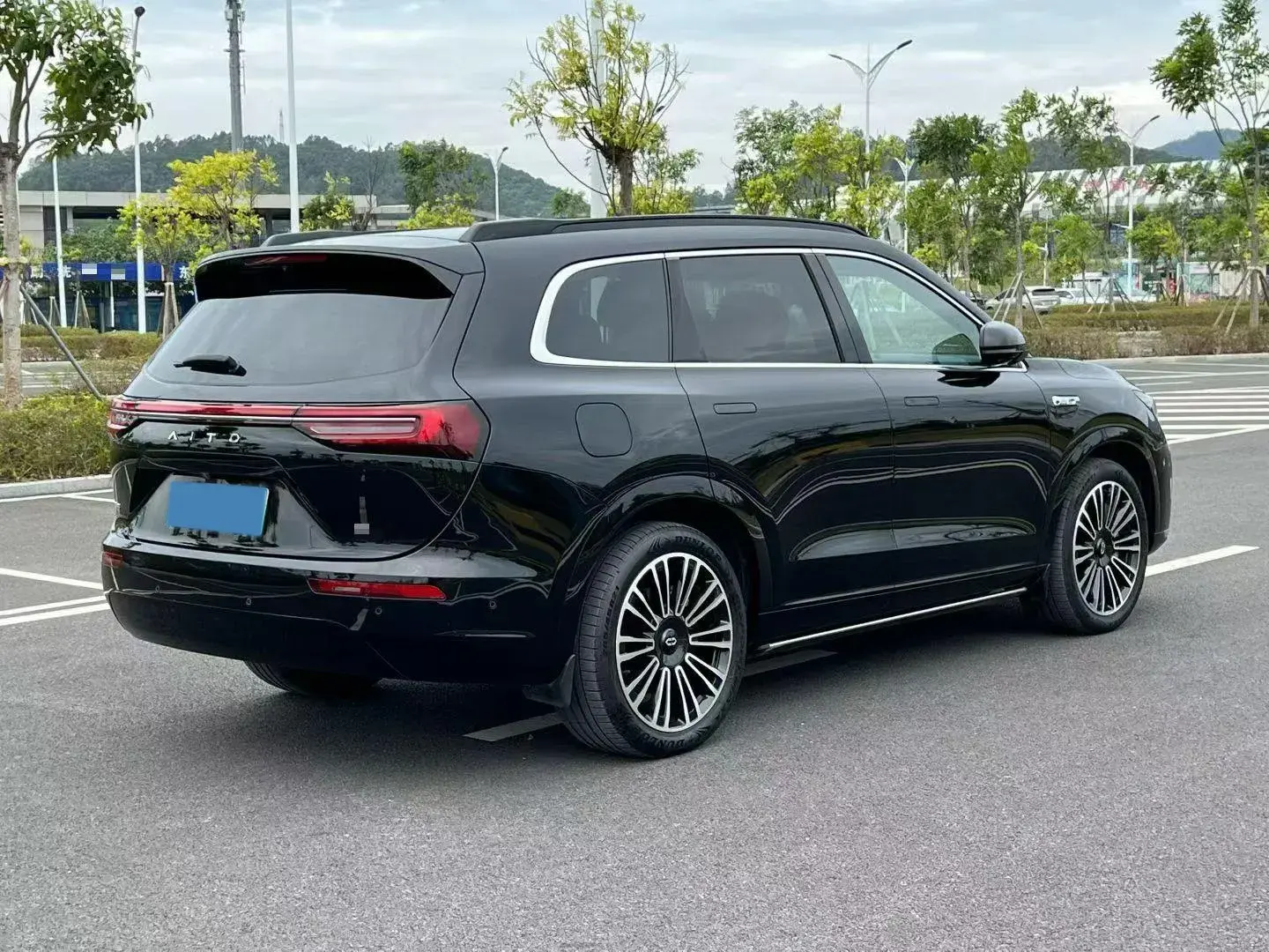 2024 AITO AITO thumbnail 3