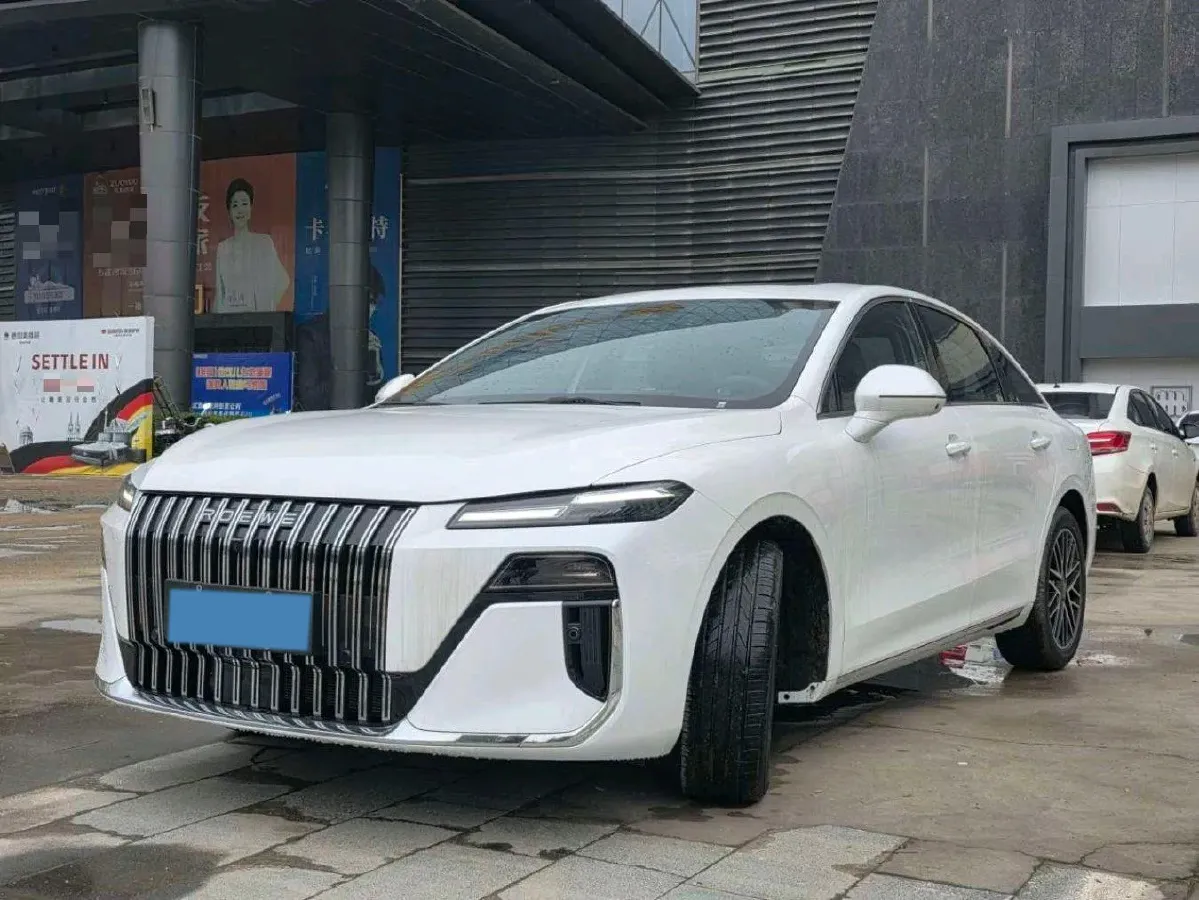 2025 Roewe M7 DMH 1.5L 112HP L4 1DHT PHEV,autocango,china used car exporter,china ev exporter,chinese used car exporter,chinese used ev exporter