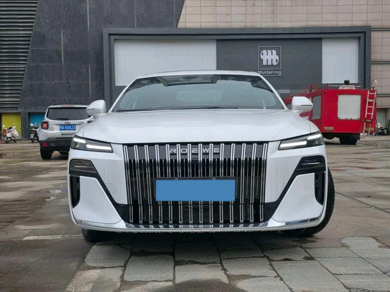 2025 ROEWE M7 thumbnail 2