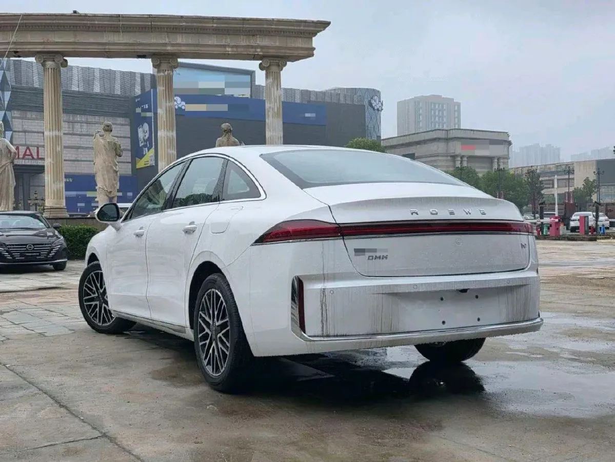 2025 Roewe M7 DMH 1.5L 112HP L4 1DHT PHEV,autocango,china used car exporter,china ev exporter,chinese used car exporter,chinese used ev exporter