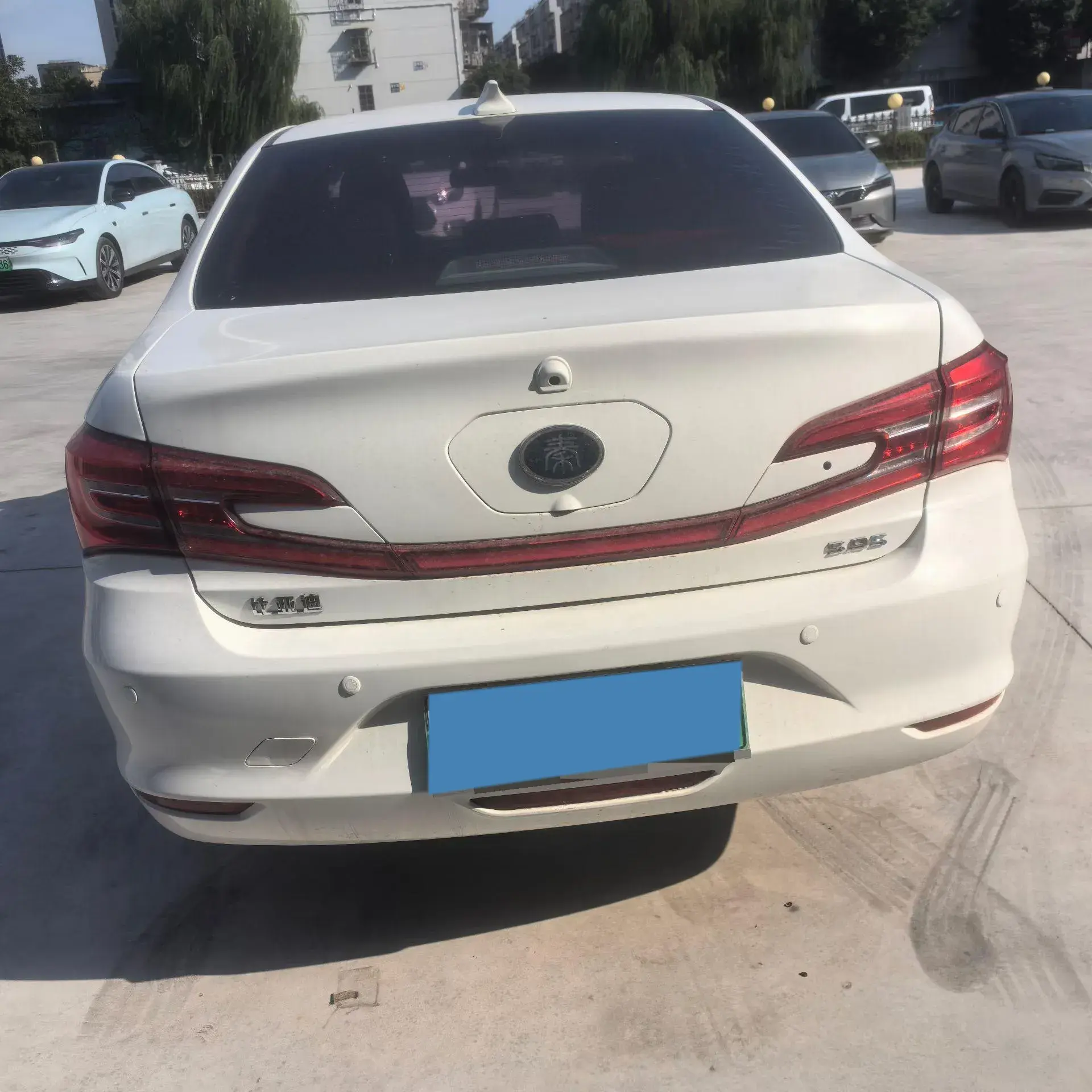 2017 BYD QIN thumbnail 3