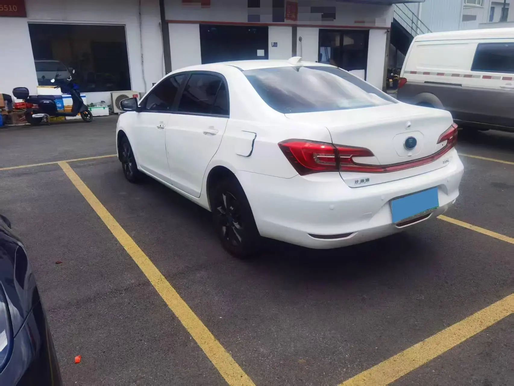 2017 BYD QIN thumbnail 4