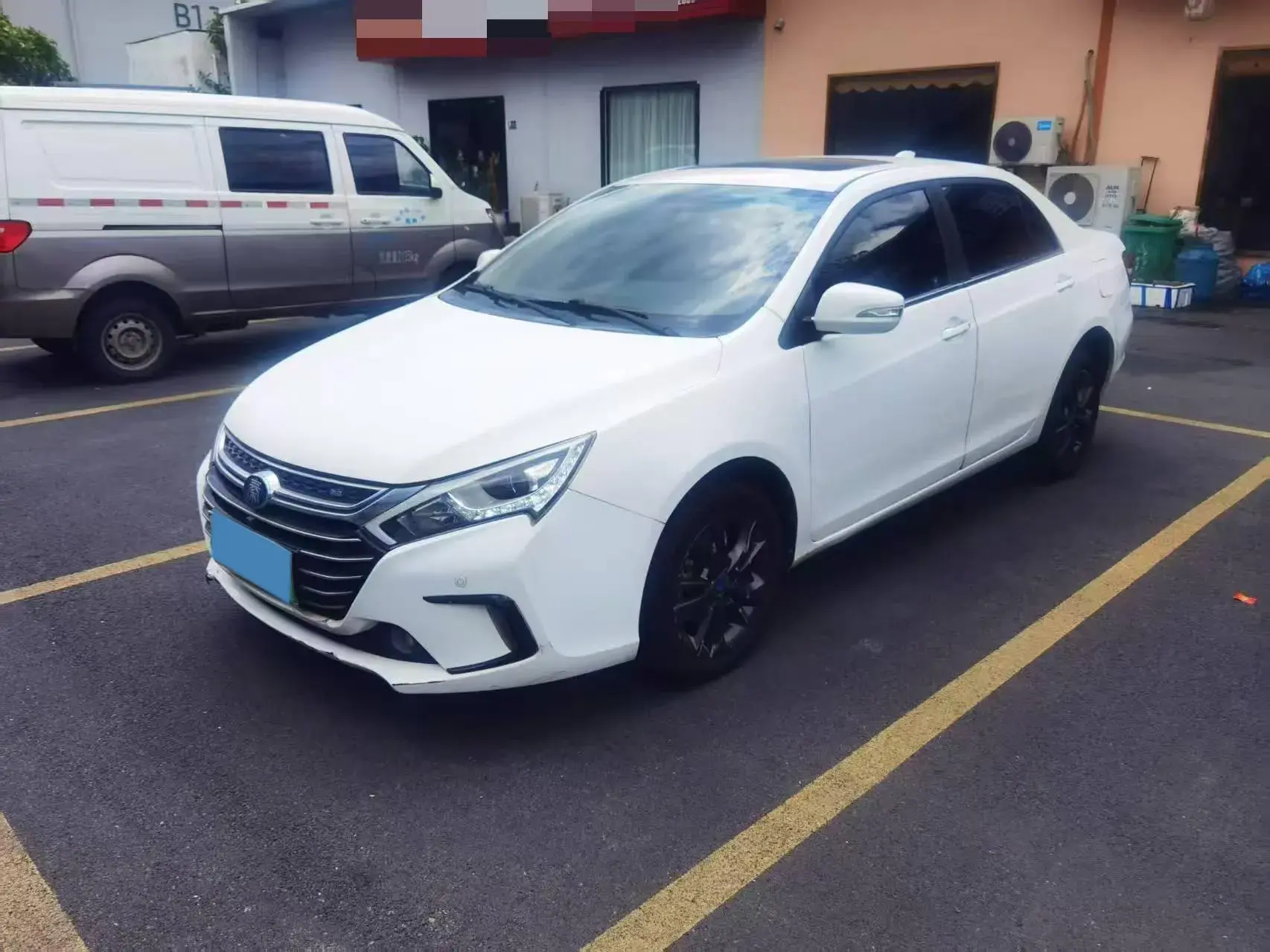 2017 BYD QIN thumbnail 2