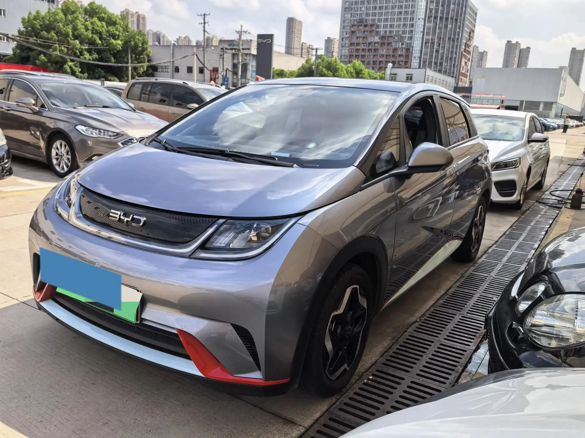 2021 BYD DOLPHIN view 1