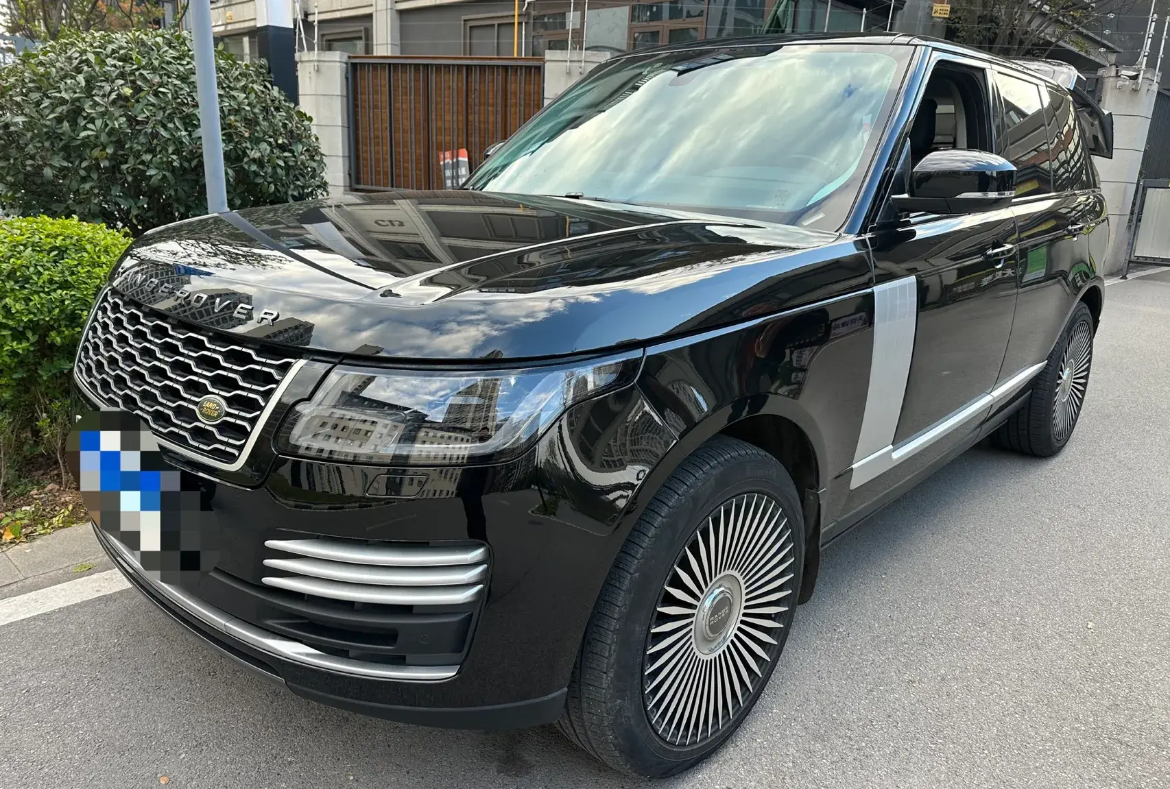 2018 LAND ROVER view 1