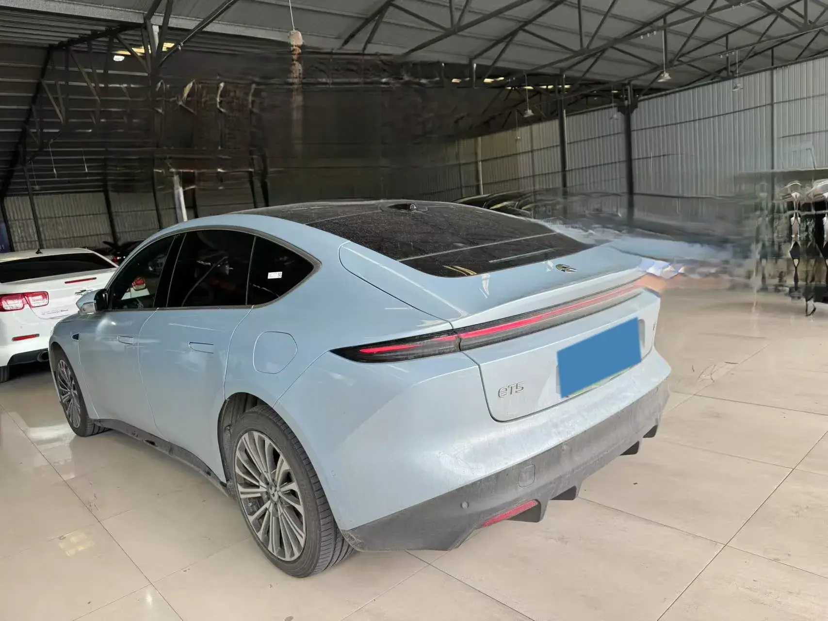 2024 NIO ET5 thumbnail 4