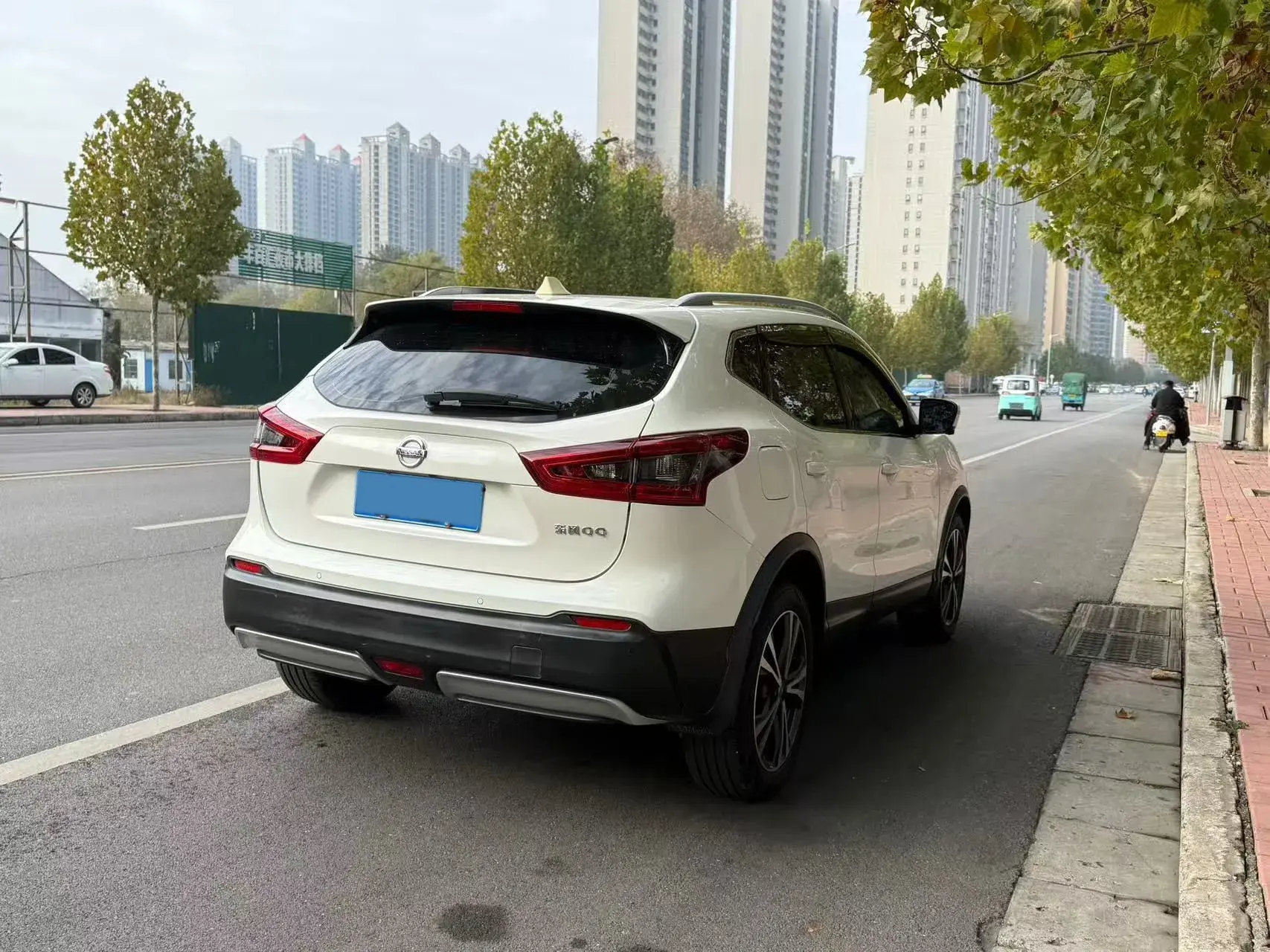 2021 NISSAN QASHQAI thumbnail 4