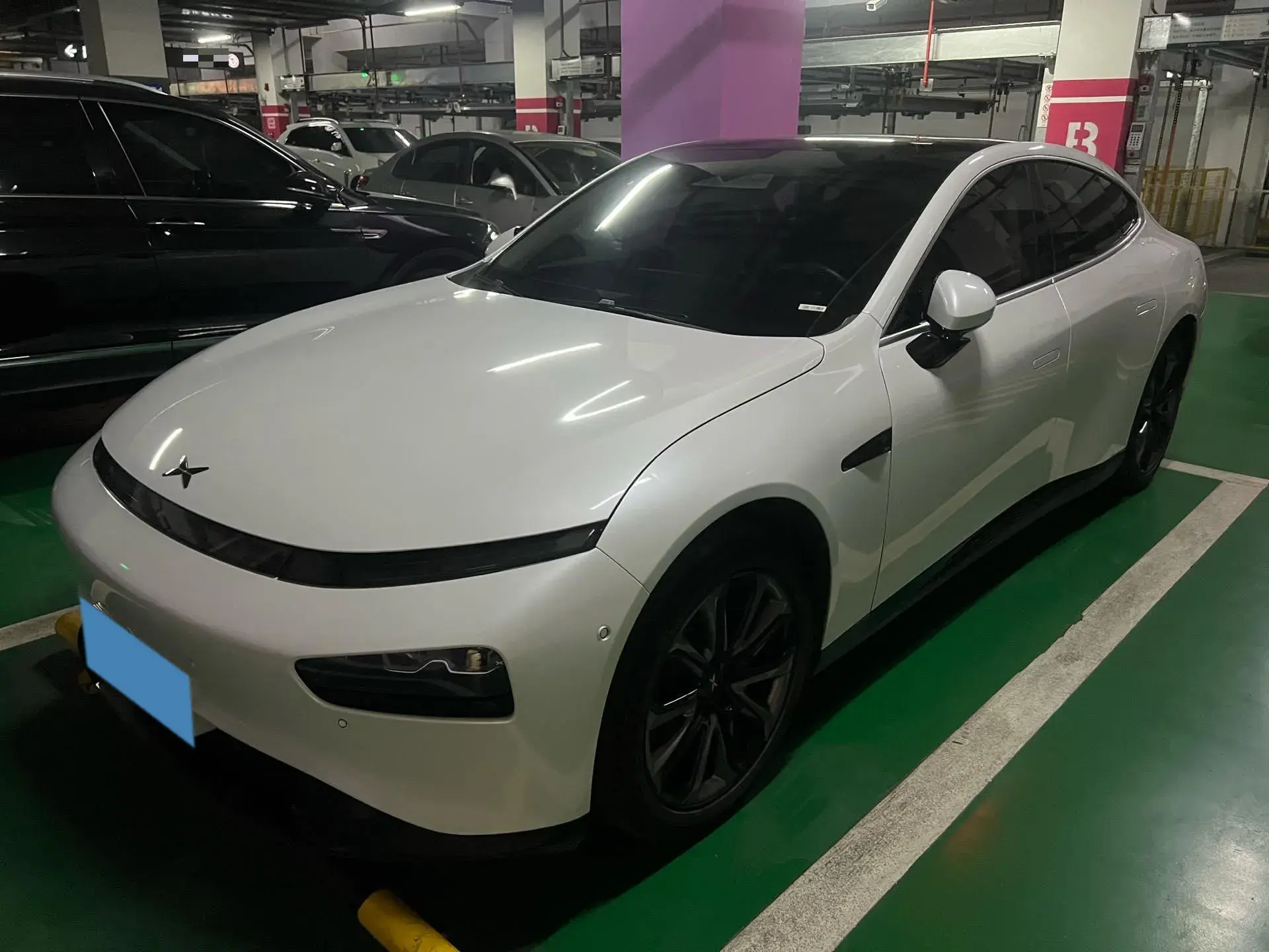2020 XPENG P7 view 1