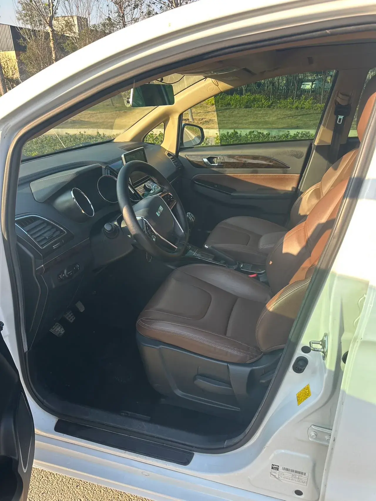 2017 LIFAN XUANLANG thumbnail 3