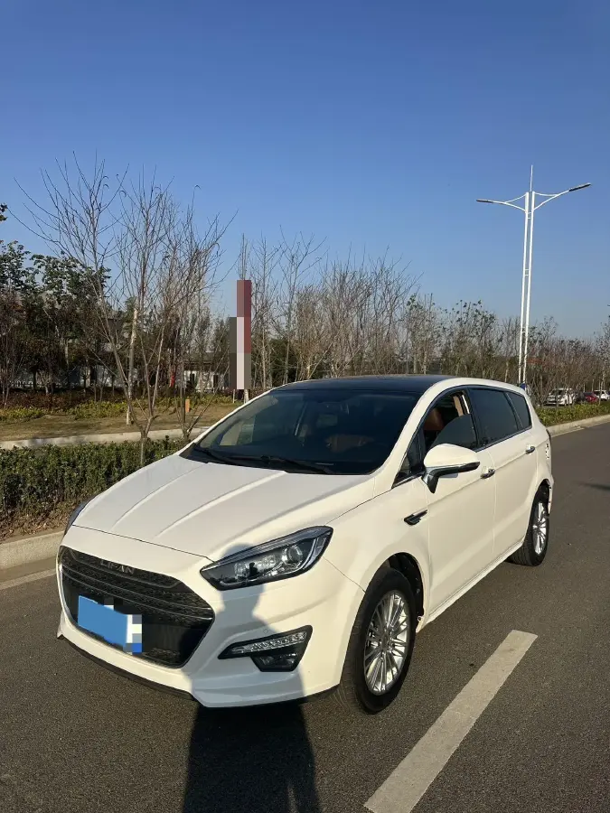 2017 LiFan XuanLang 1.5T 141HP L4 5MT