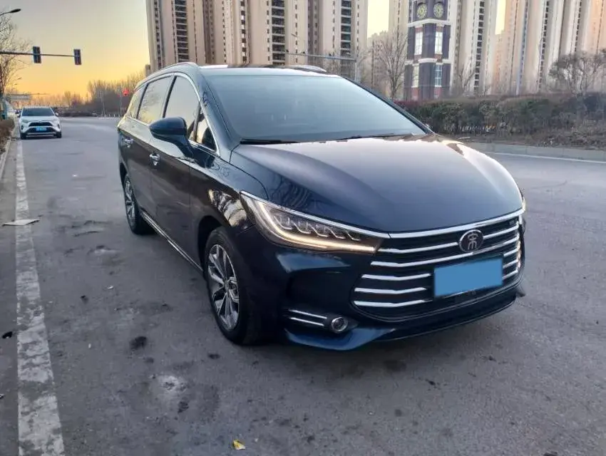 2019 BYD SONG thumbnail 3