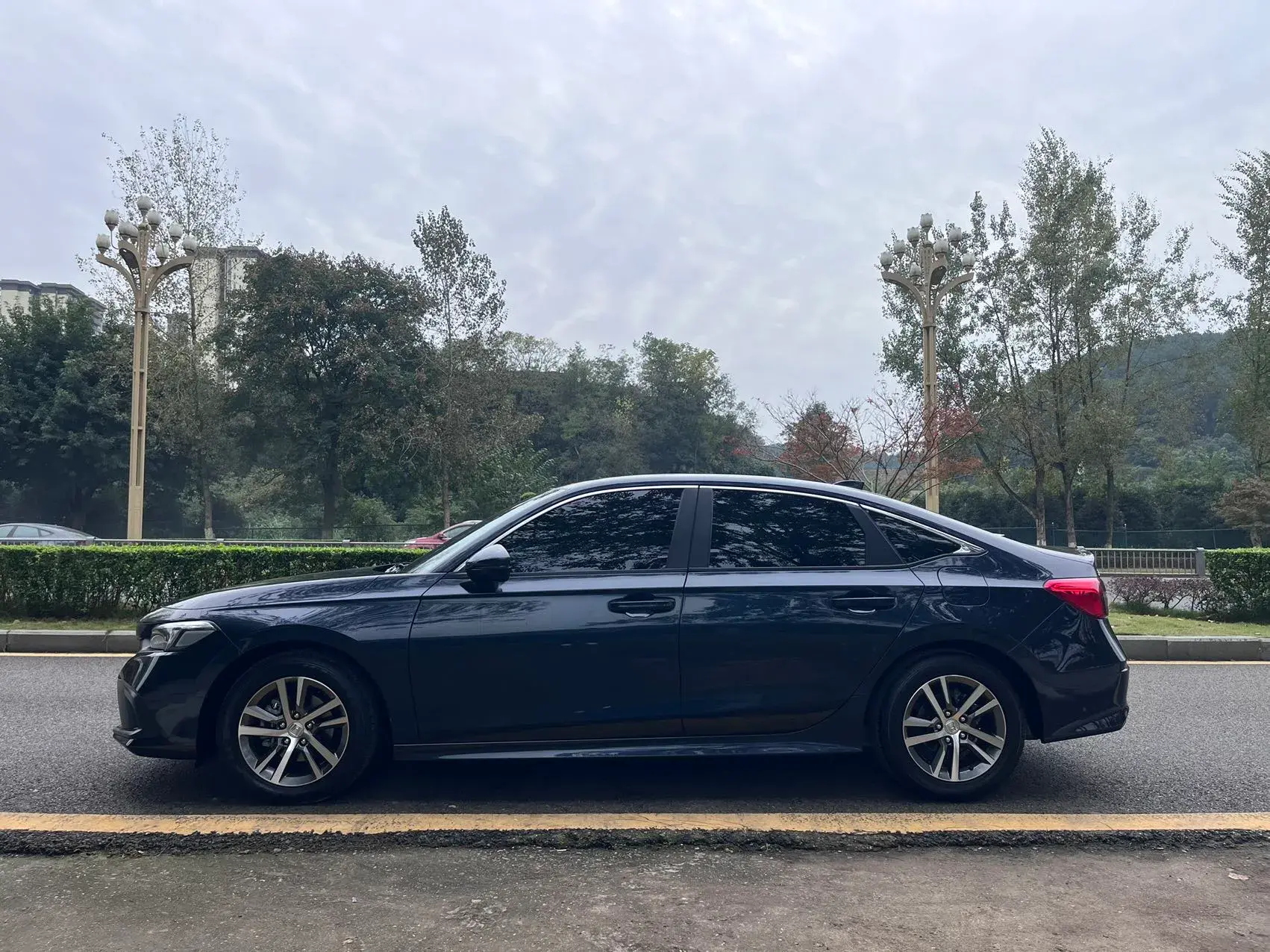 2023 HONDA CIVIC thumbnail 2