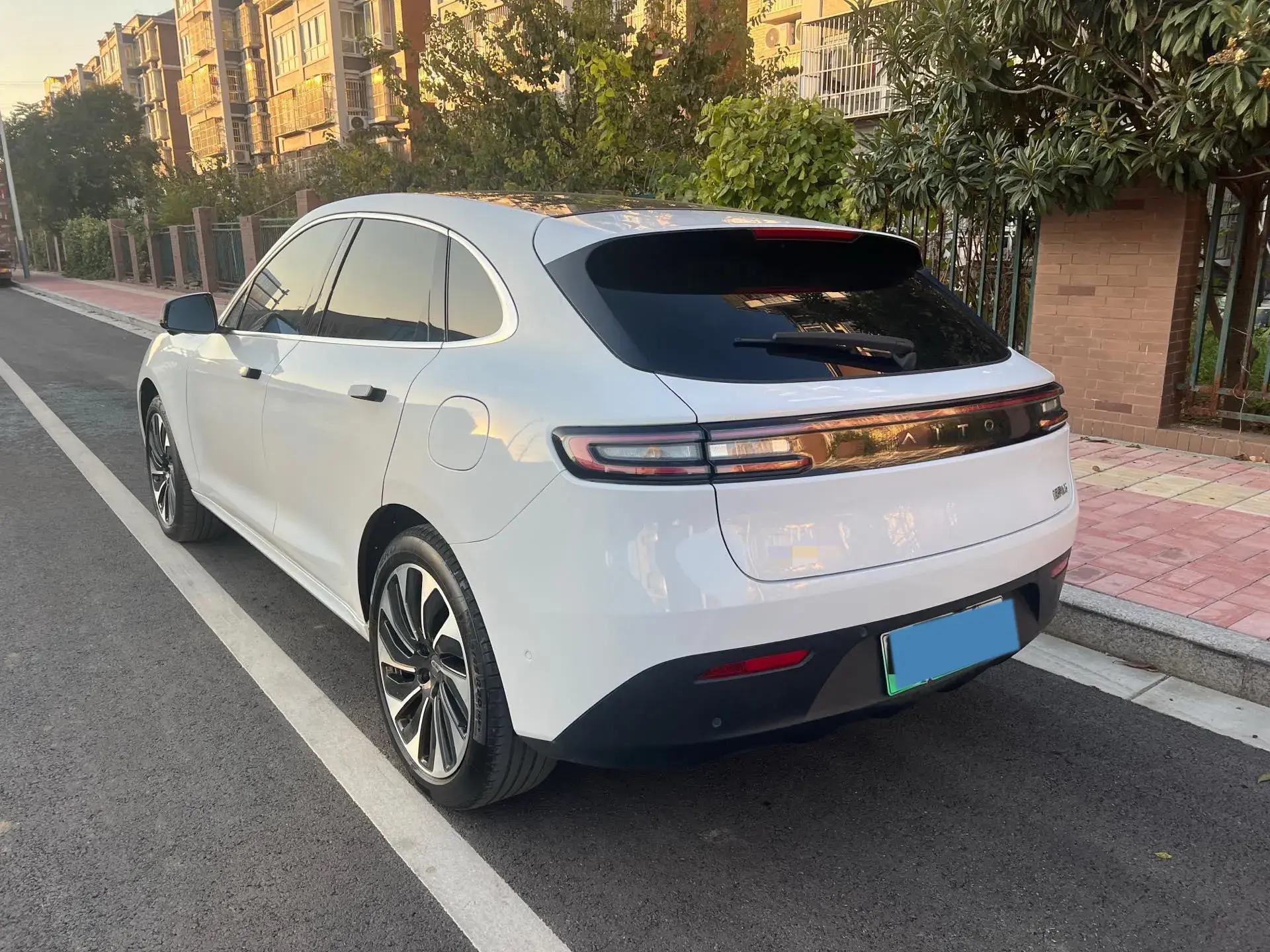 2022 AITO AITO thumbnail 3