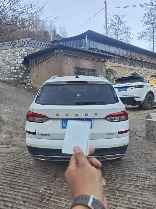 2022 SKODA KAMIQ thumbnail 3