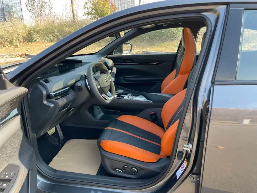 2025 CHANGAN UNI-V thumbnail 4