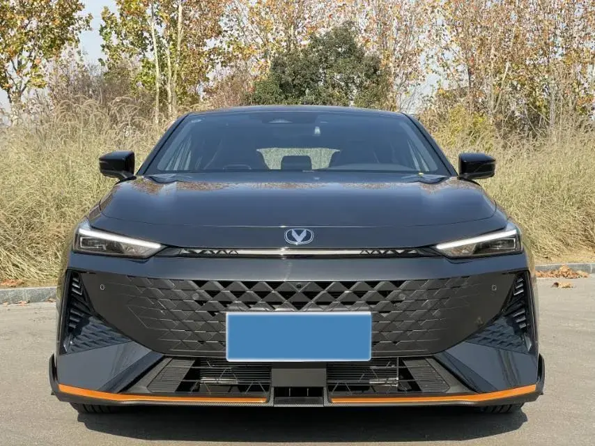 2025 CHANGAN UNI-V thumbnail 2