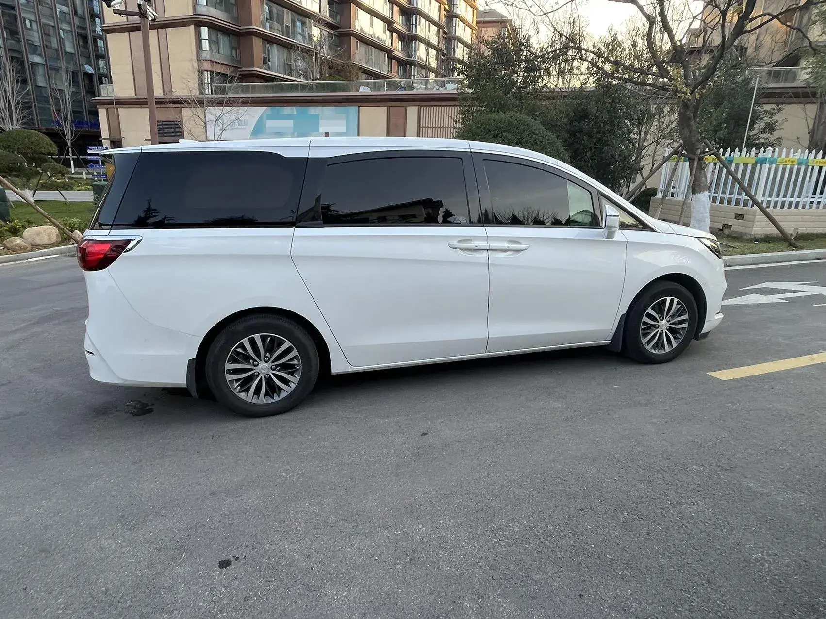 2021 BUICK GL8 thumbnail 4