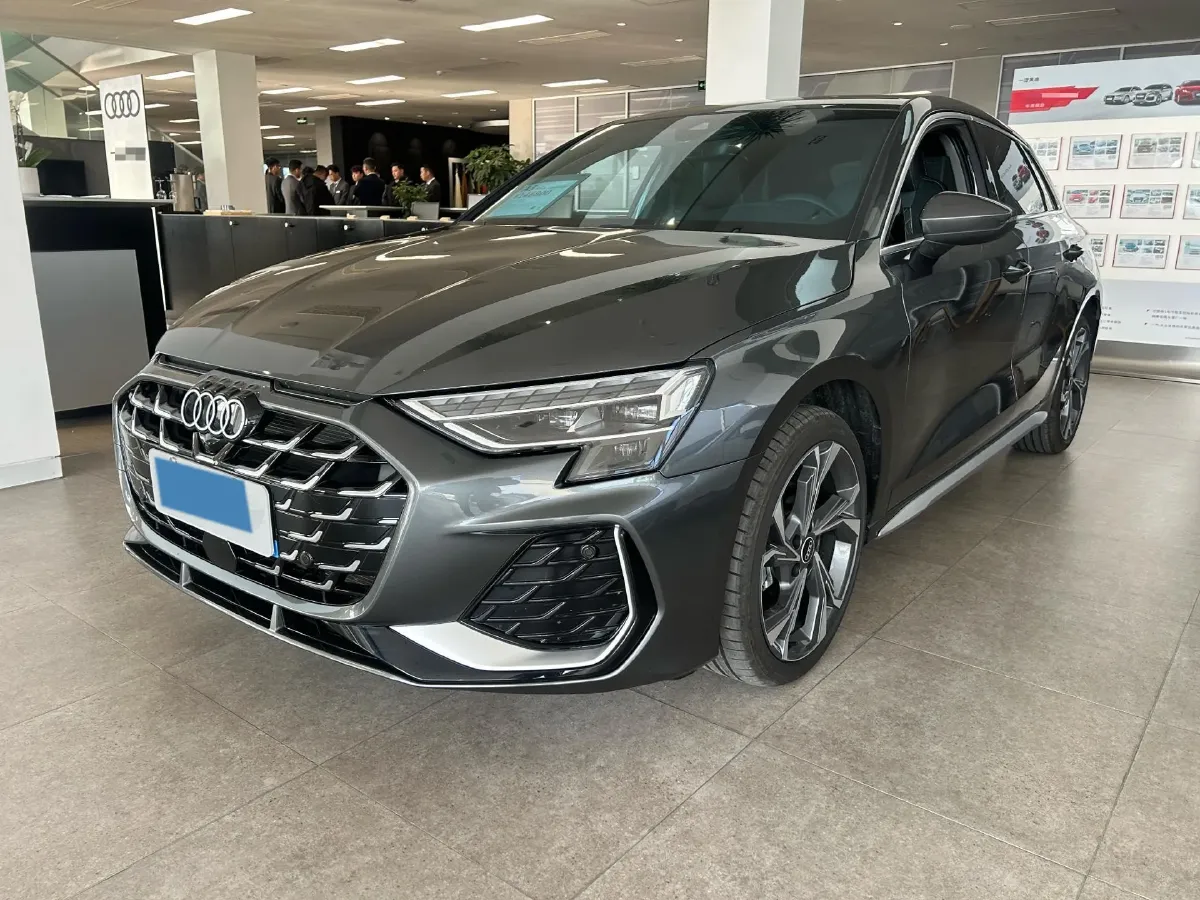 2025 Audi A3 1.5T 160HP L4 7DCT,autocango,china used car exporter,china ev exporter,chinese used car exporter,chinese used ev exporter