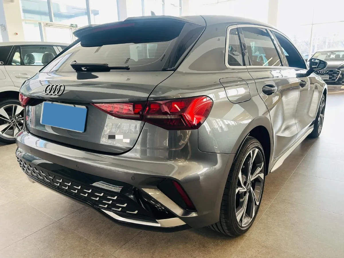 2025 Audi A3 1.5T 160HP L4 7DCT,autocango,china used car exporter,china ev exporter,chinese used car exporter,chinese used ev exporter