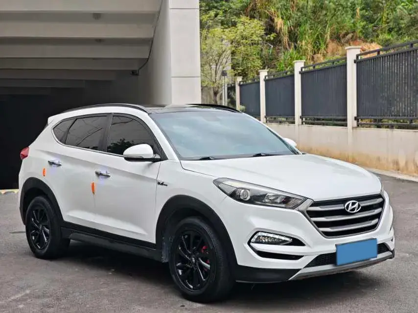 2018 HYUNDAI TUCSON thumbnail 3