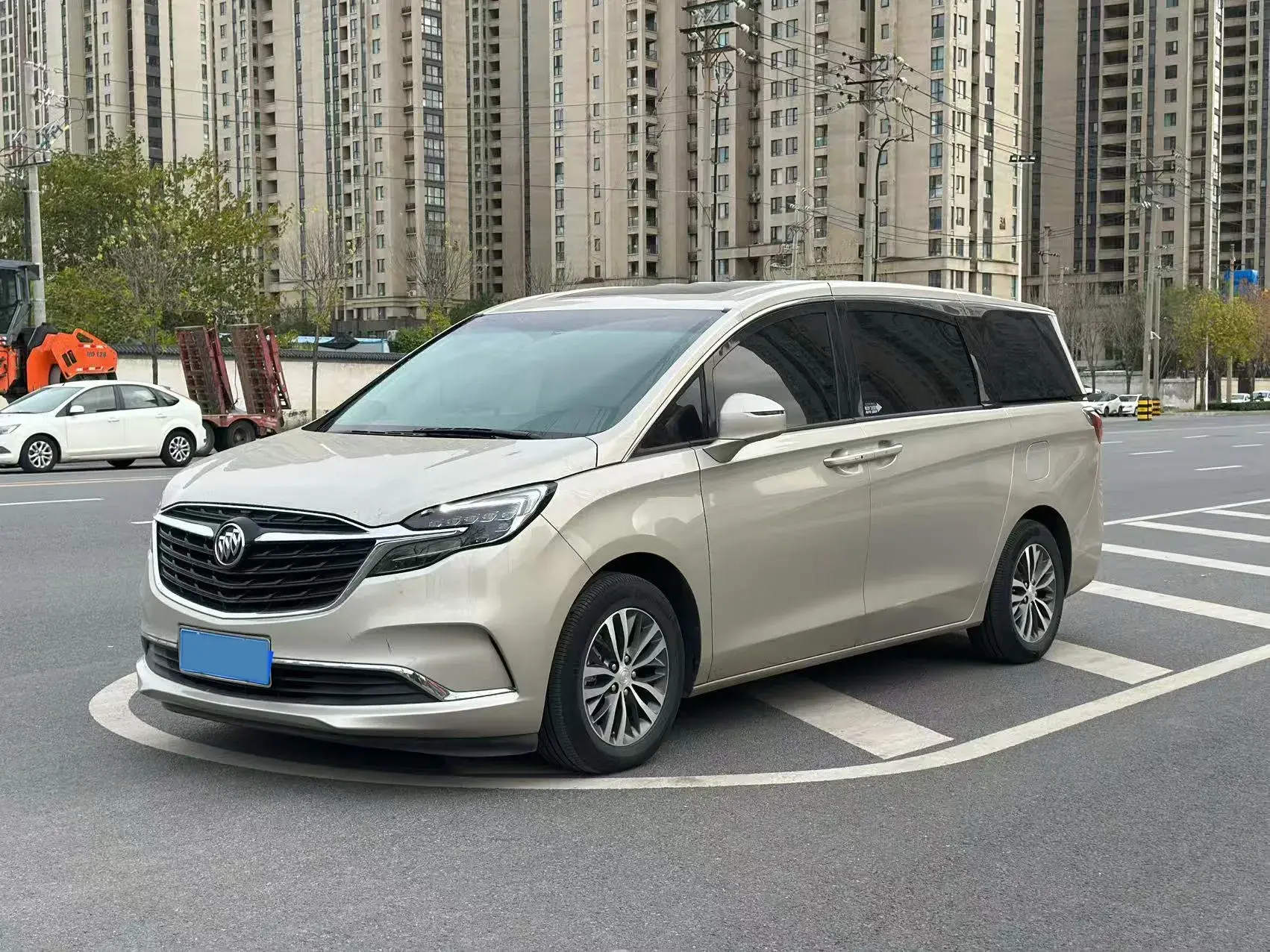 2022 BUICK GL8 view 1